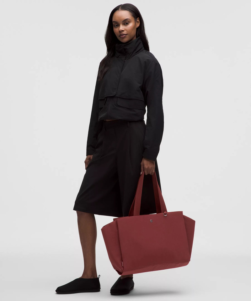 lululemon Triple Compartment Tote Bag 18L outlook