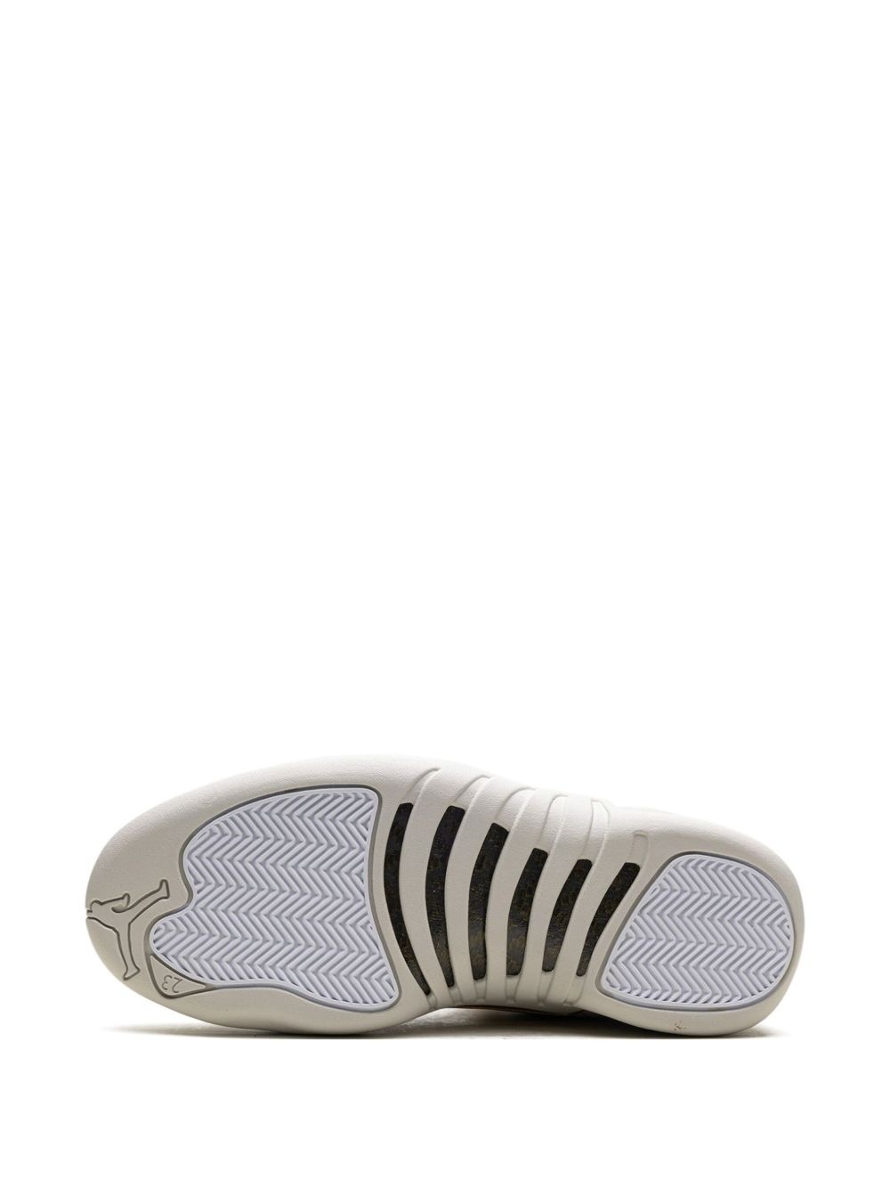 12 Retro sneakers - 4