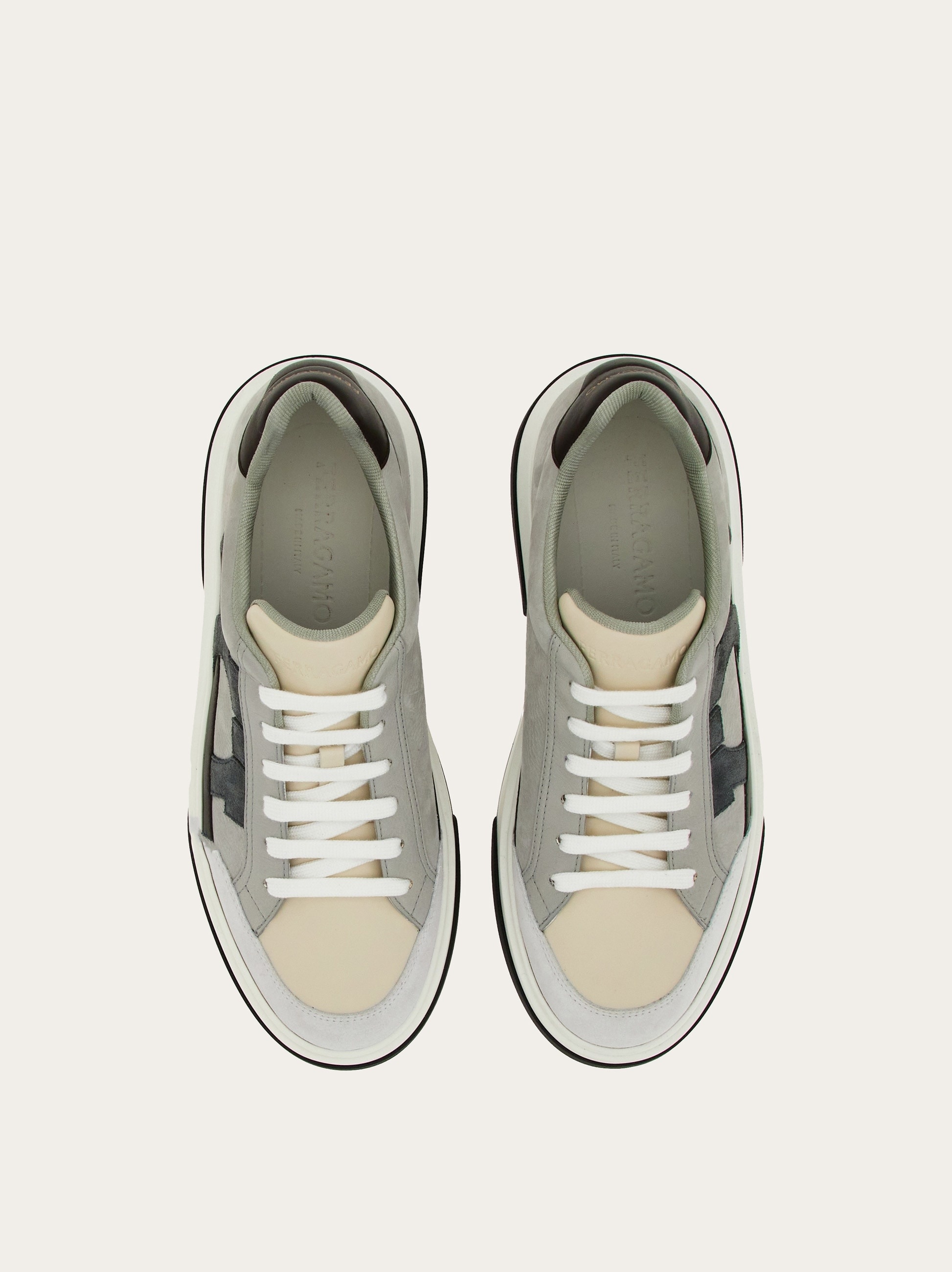 Low cut sneaker with Gancini outline - 2