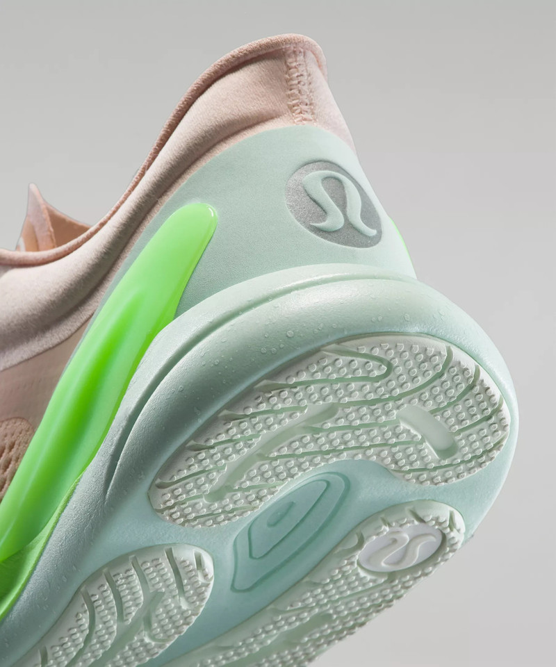 Women's Blissfeel Running Shoe 9