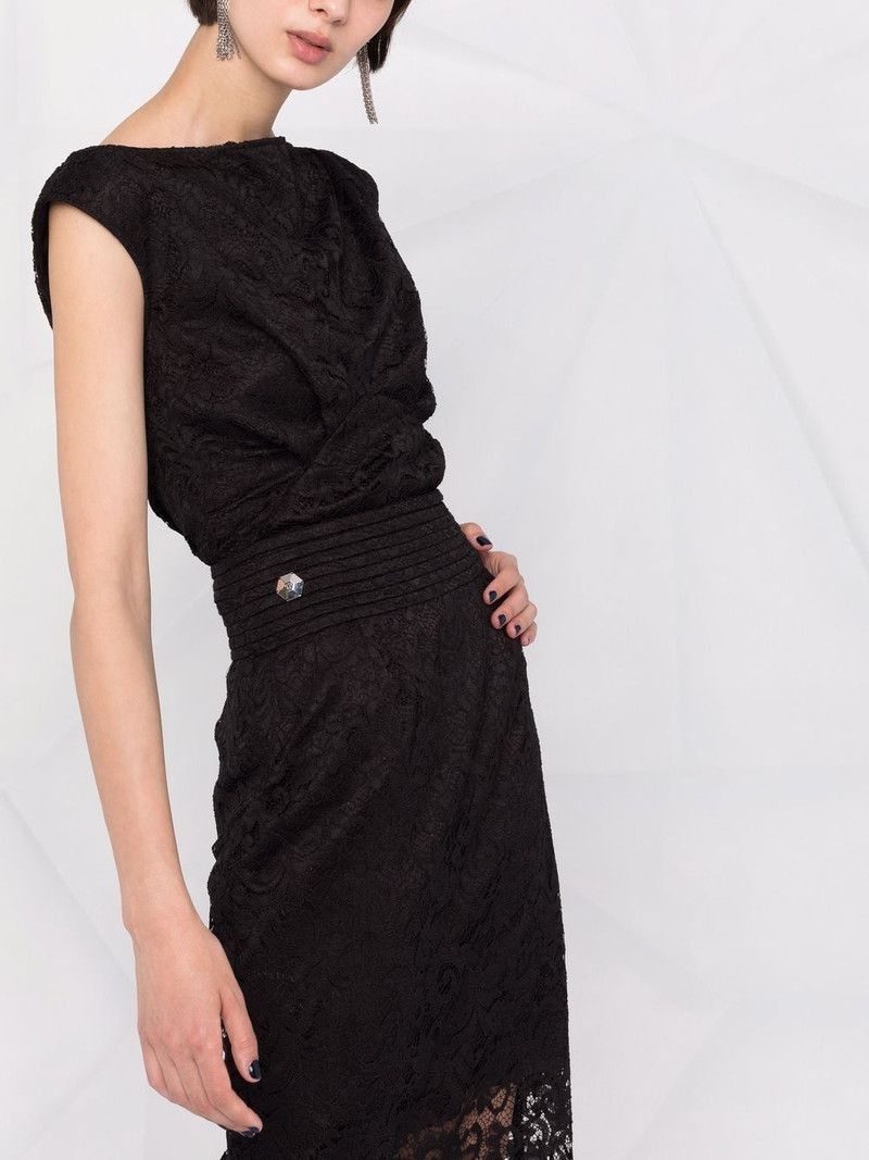 high-waisted lace skirt 5