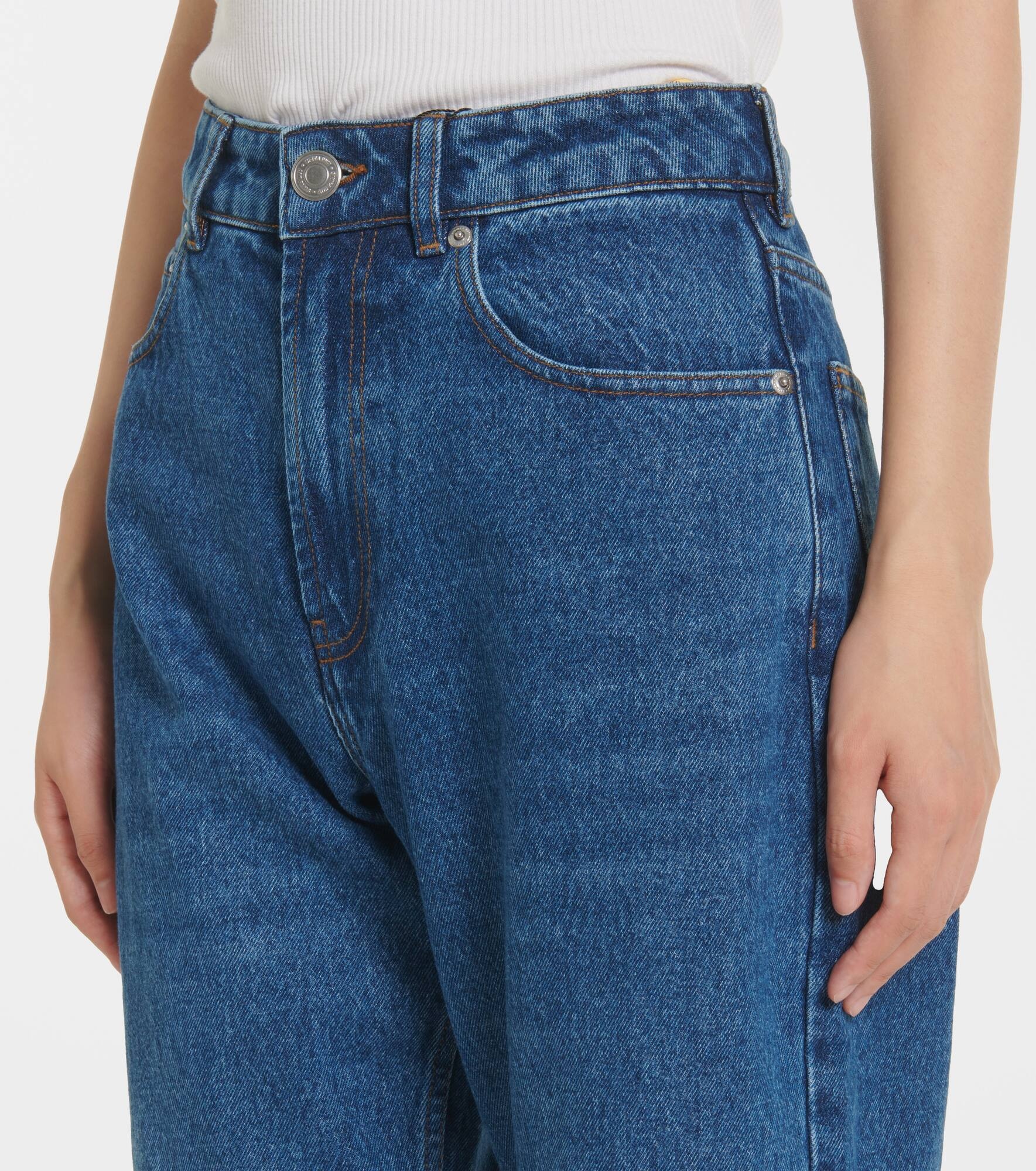 Mid-rise wide-leg jeans - 4