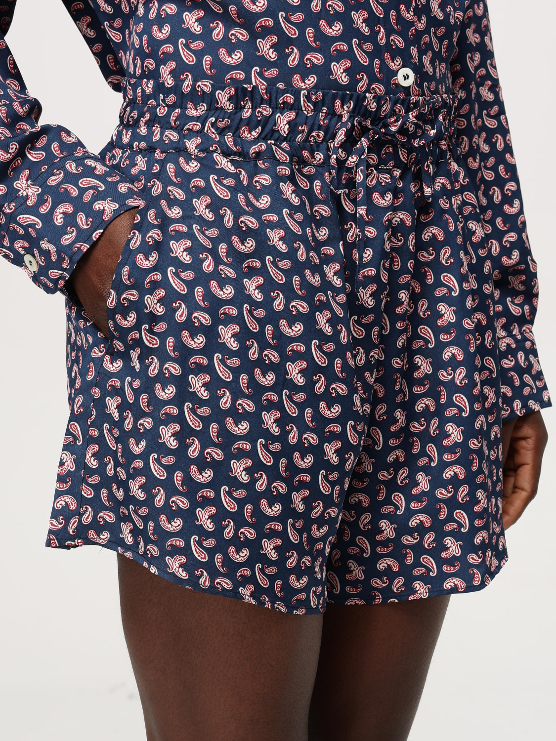 Short woman A.P.C. - 4