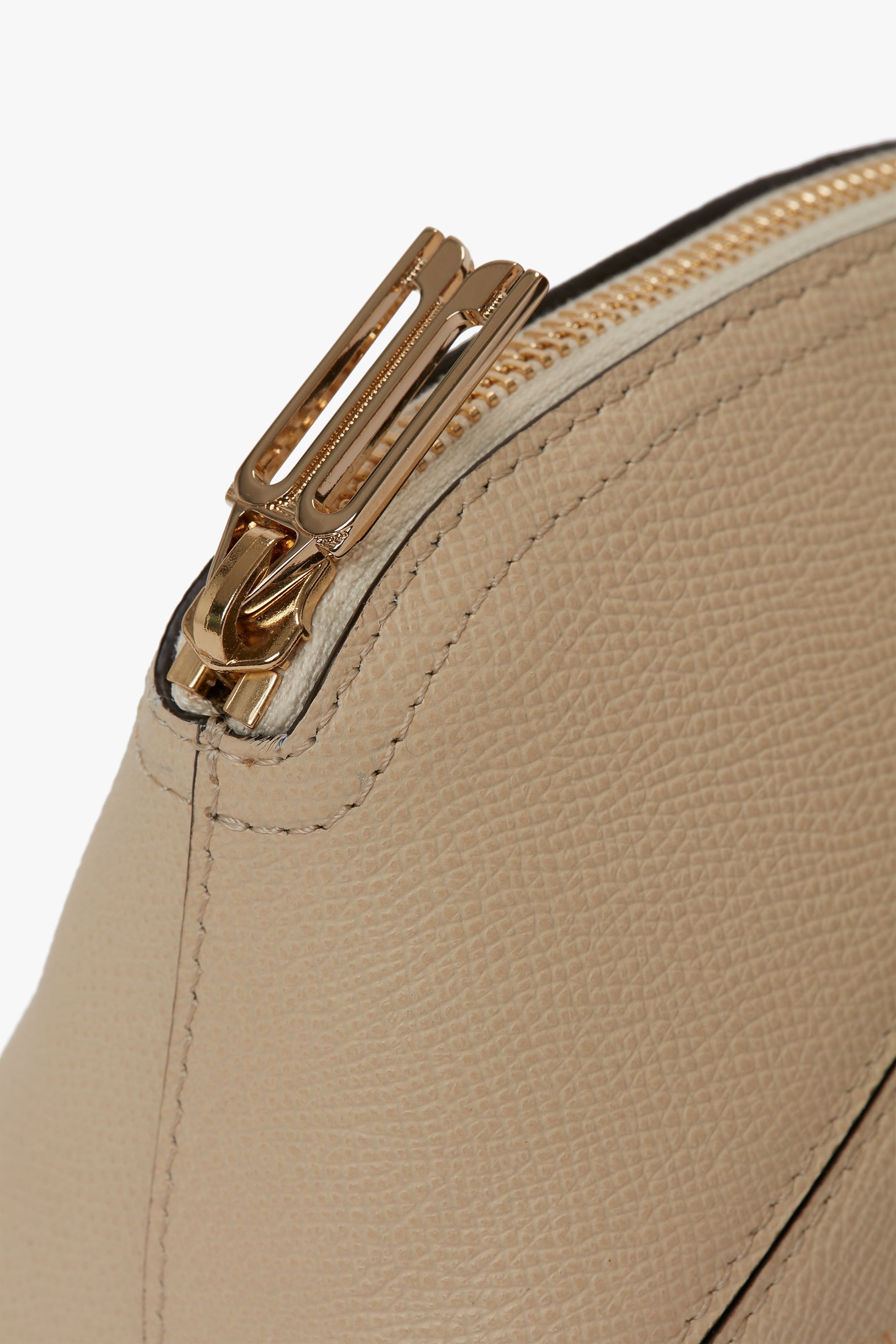 Exclusive Victoria Mini Wash Bag In Ivory Leather - 4