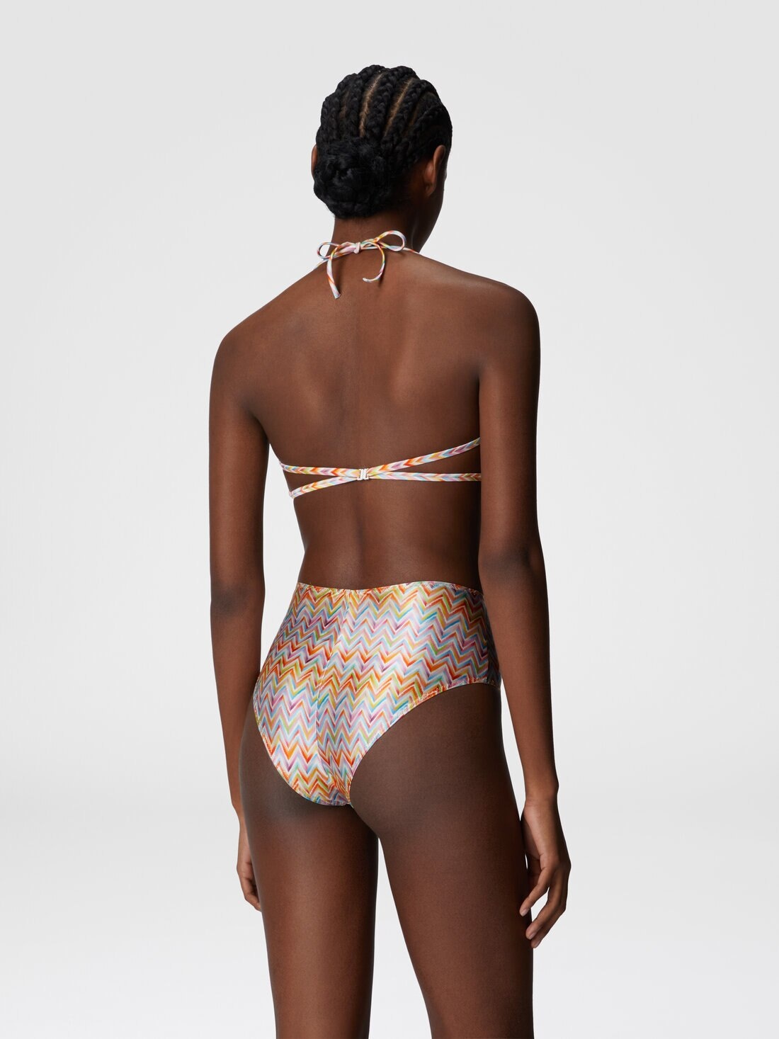 Bikini with high-waisted bottoms and zig zag pattern - 3