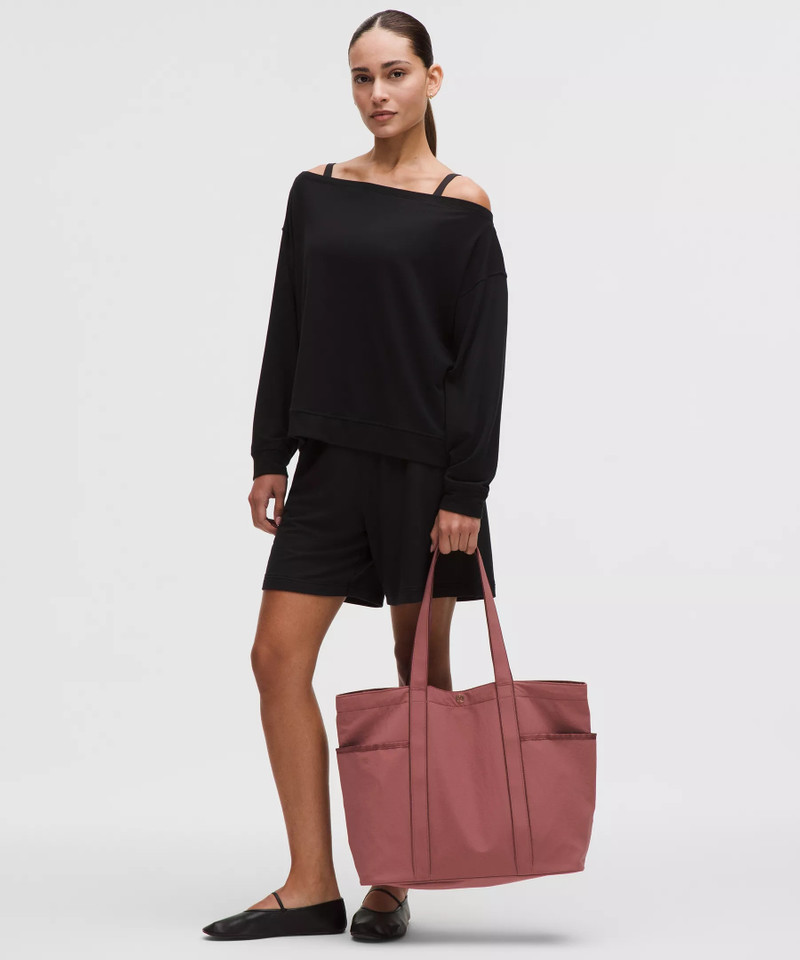 lululemon Daily Multi-Pocket Tote Bag 20L outlook