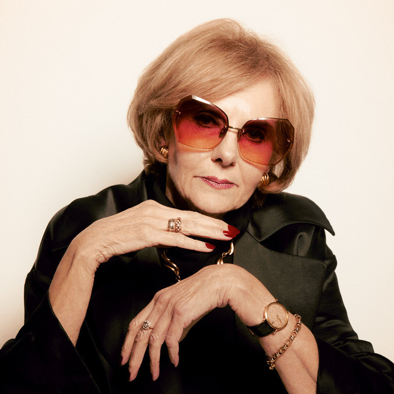 LINDA FARROW Lila Sunglasses in Sunset Gradient outlook
