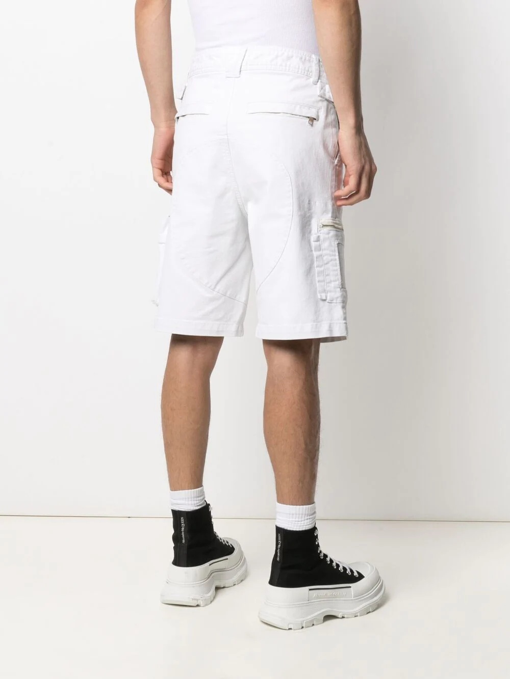 multiple-pocket cargo shorts - 4