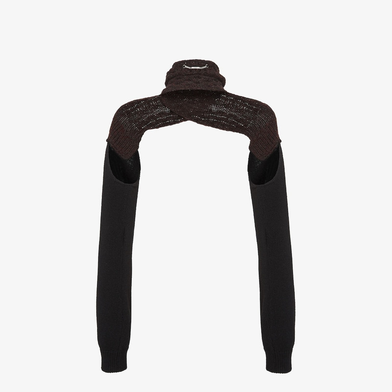 FENDI Shrug outlook