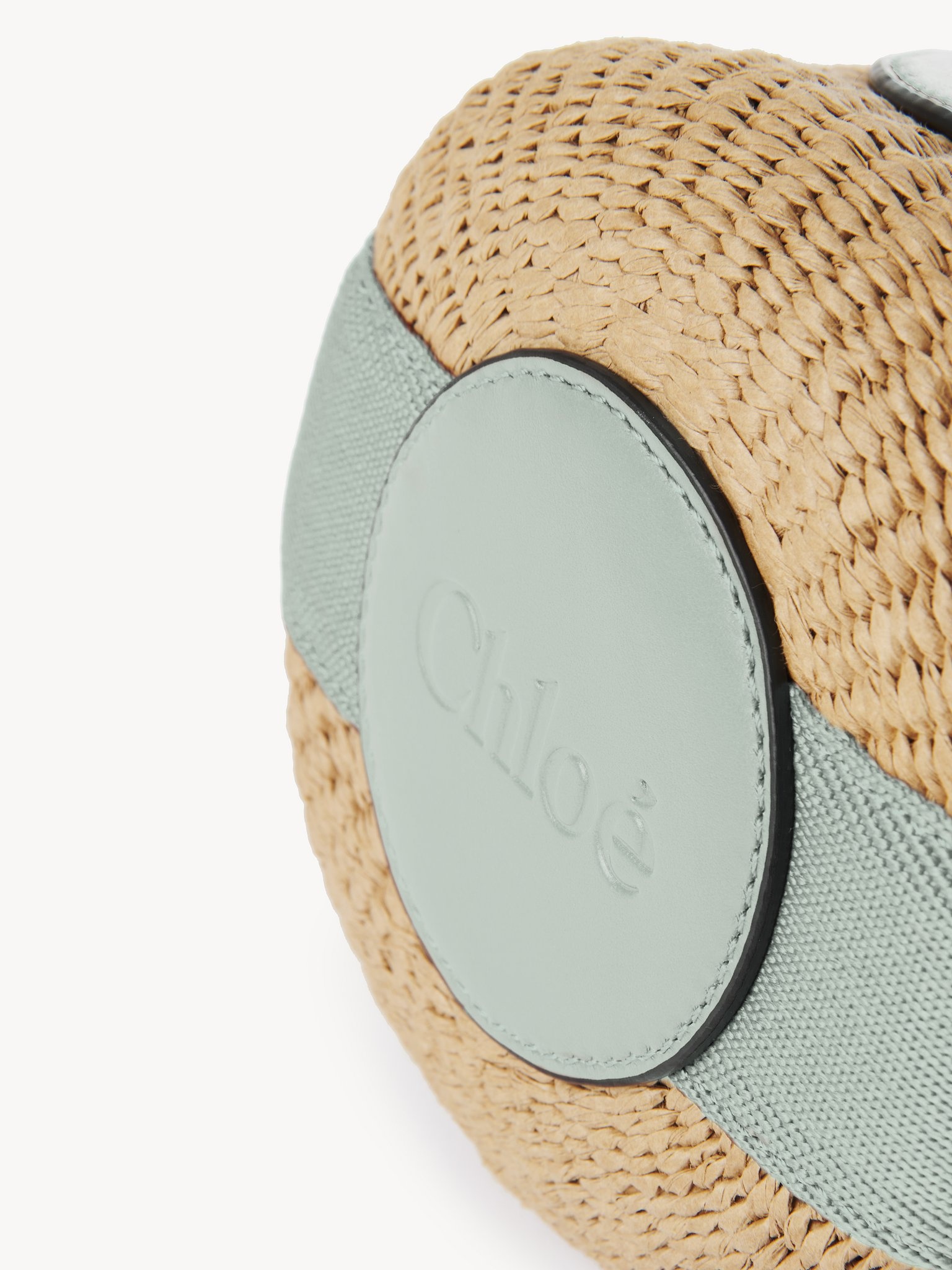 SMALL HORSE MEDAL BASKET IN NATURAL FIBERS - 5