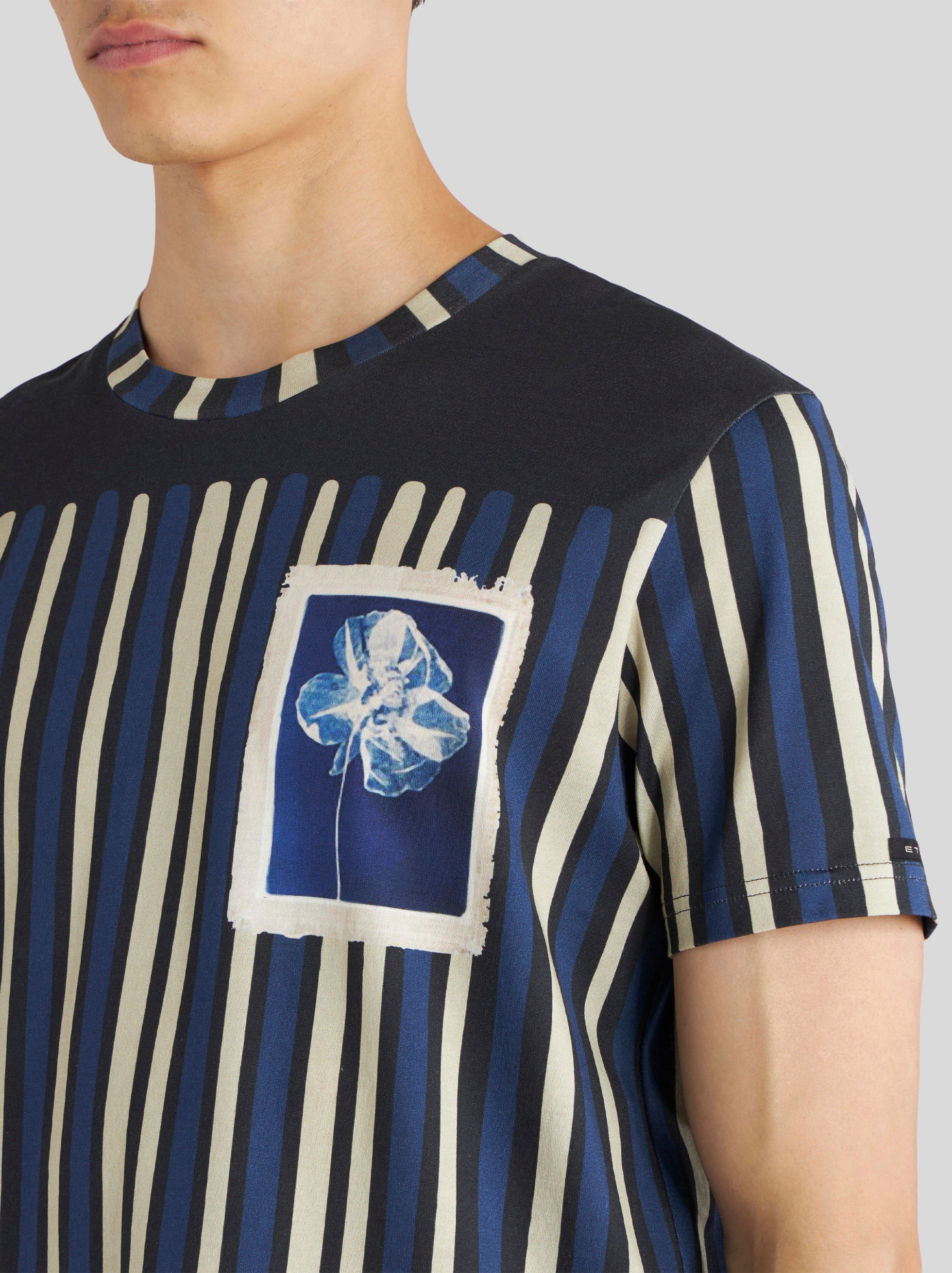 STRIPED T-SHIRT WITH PATCH - 3