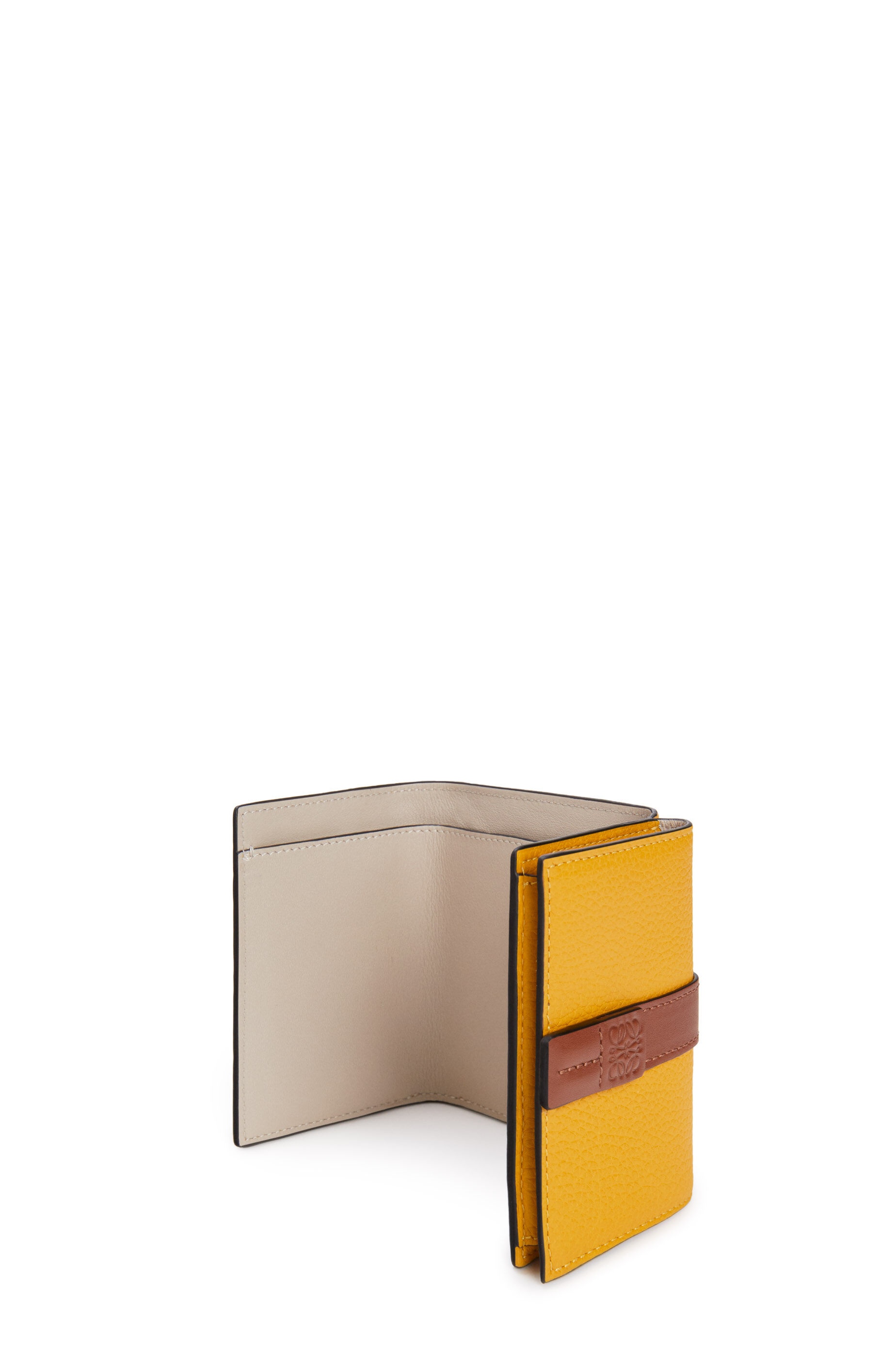 Trifold wallet in soft grained calfskin - 3