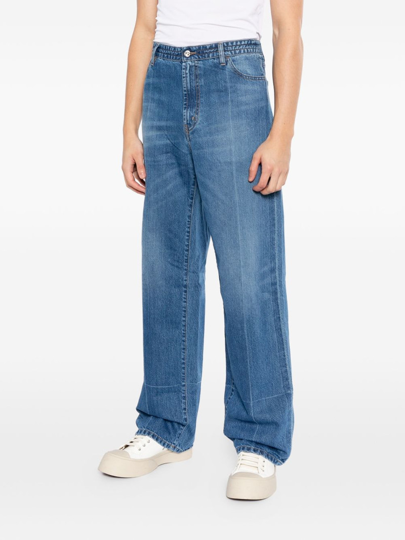 straight-leg jeans 3