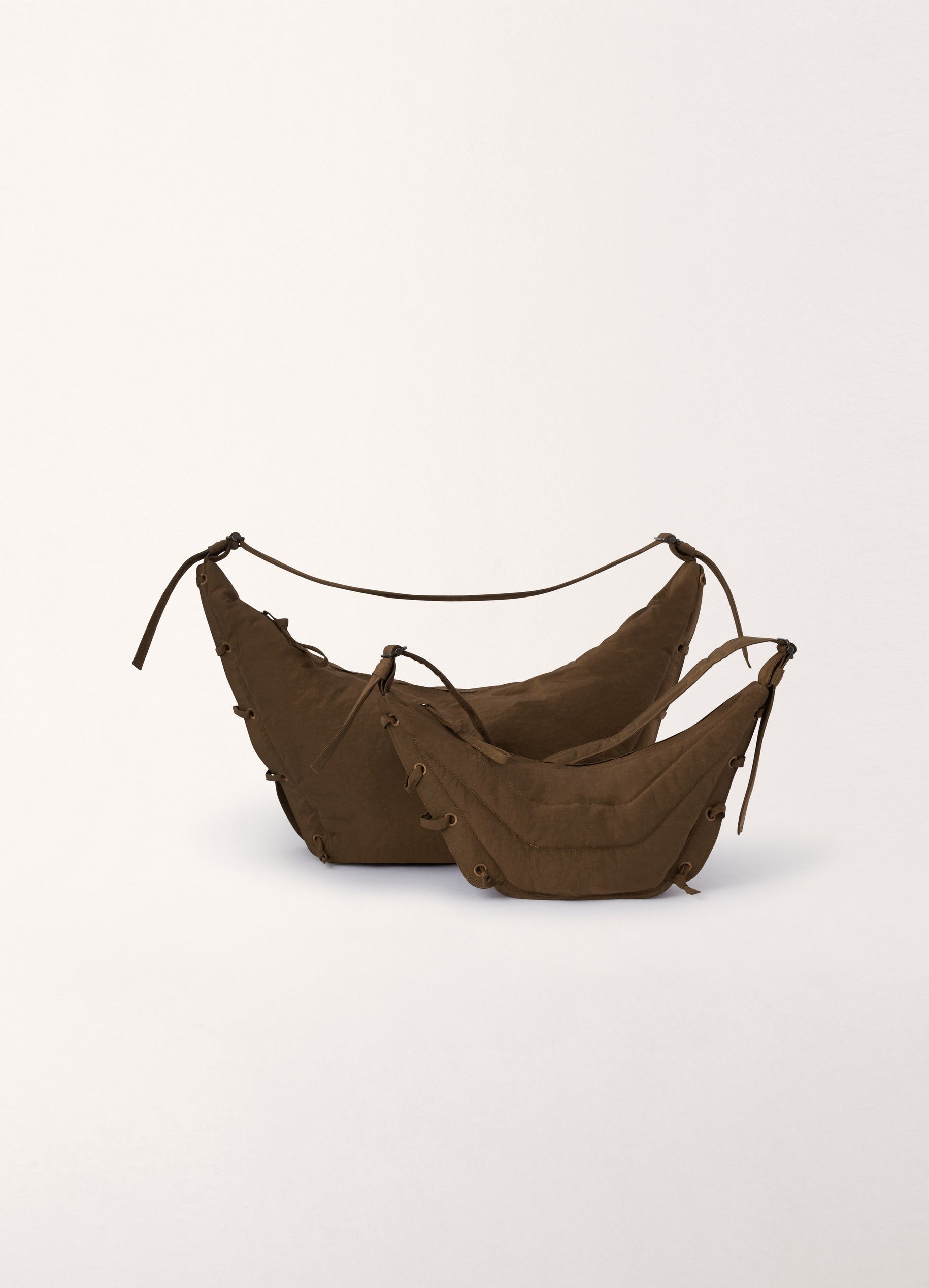 SMALL SOFT GAME BAG
NYLON CANVAS - 5