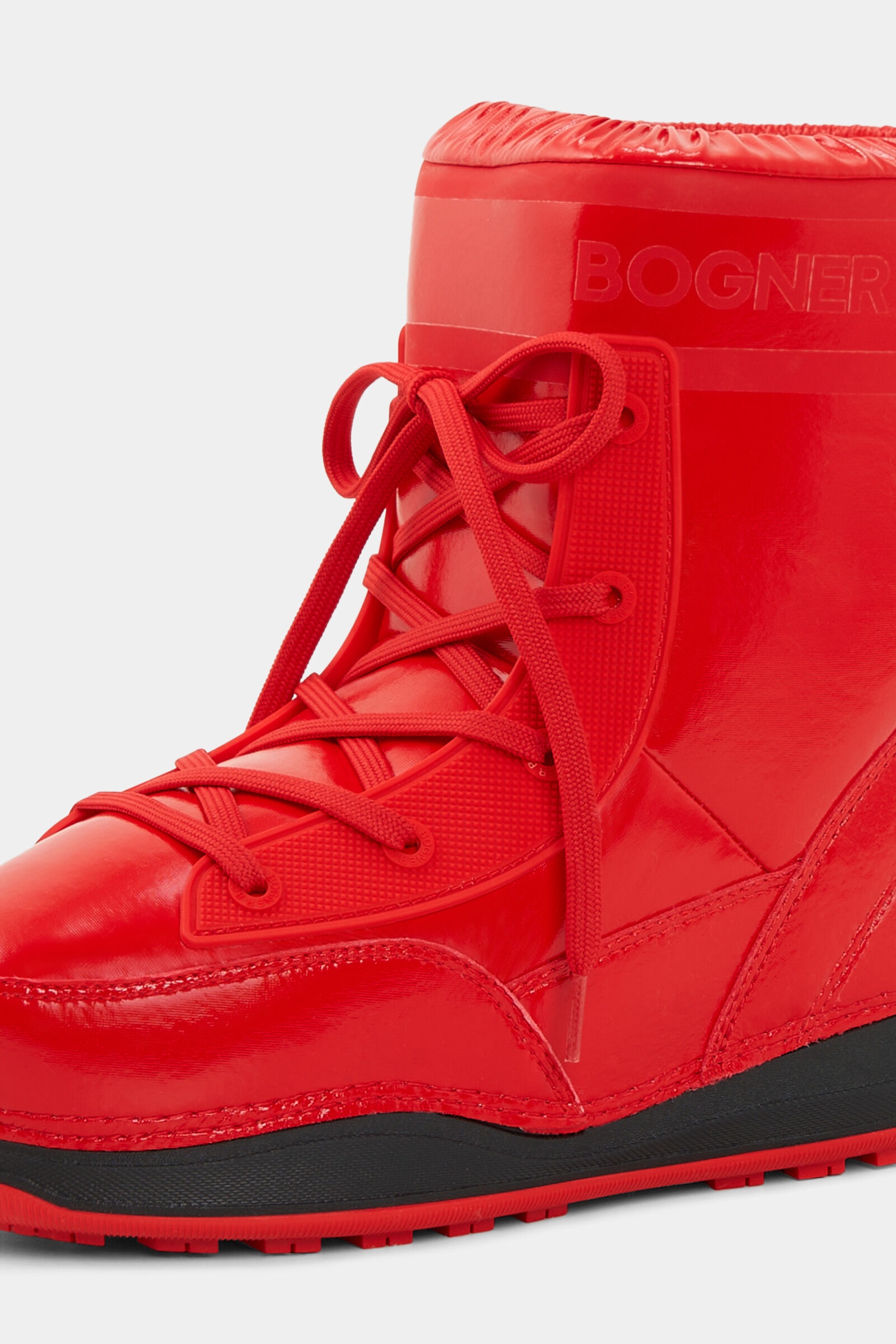 La Plagne X Bond 007 Snow boots in Red - 7