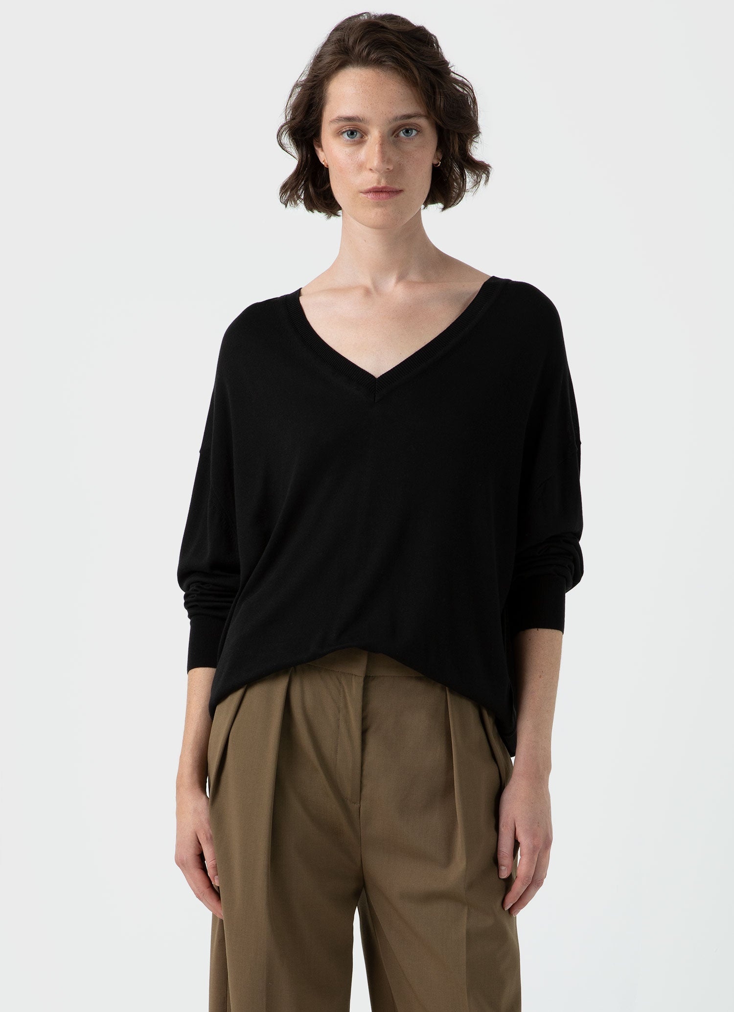 Relaxed Mulberry Silk V‑Neck Jumper - 2