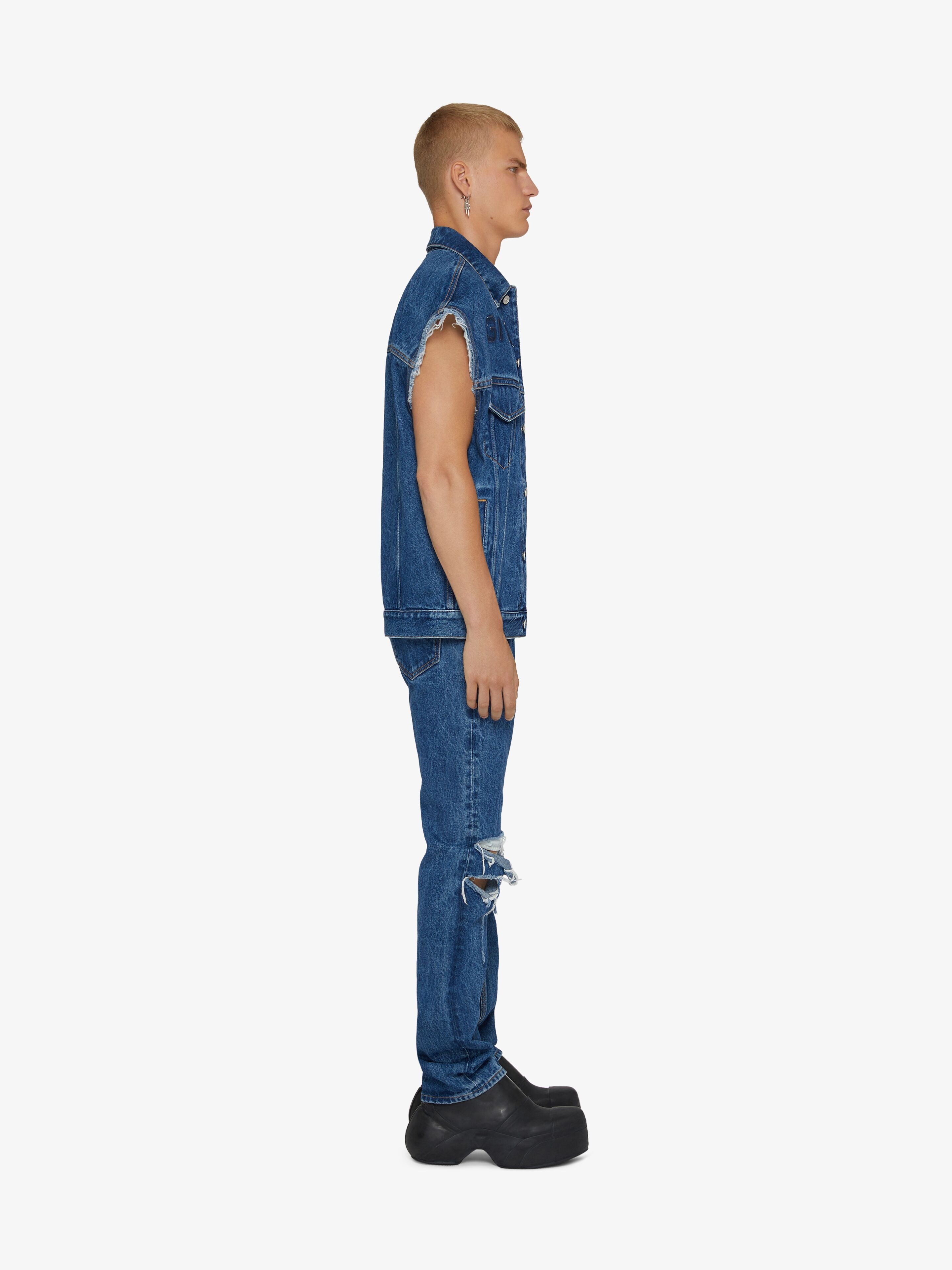OVERSIZED SLEEVELESS JACKET IN DENIM - 3