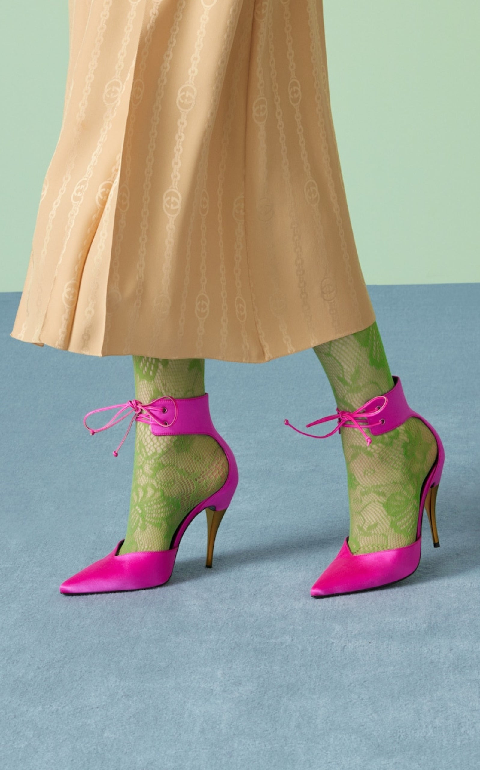 Lace-up satin Pump - 2