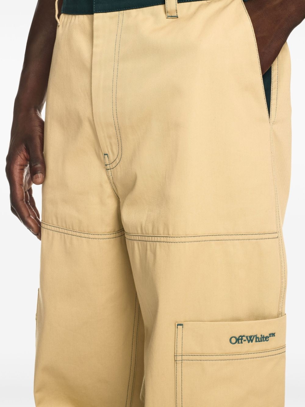 contrast-stitching cargo pants - 5