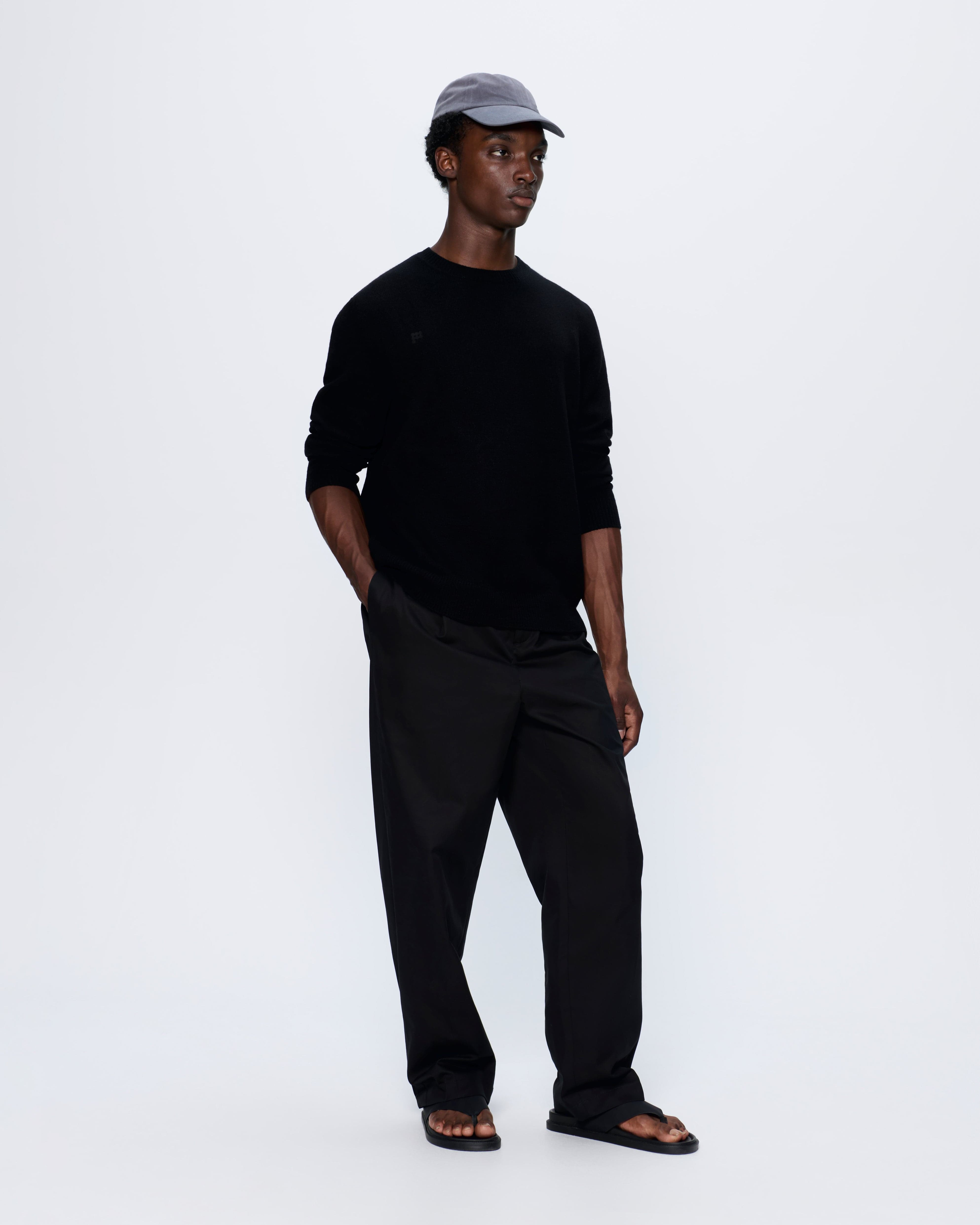Mens Recycled Cashmere Crewneck Sweatshirt - Black - 2