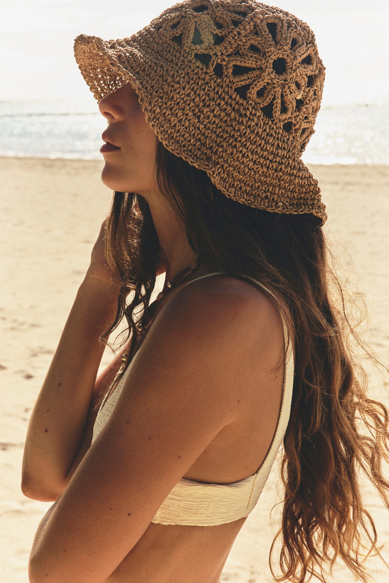 Cut-Out Daisy Straw Hat 4