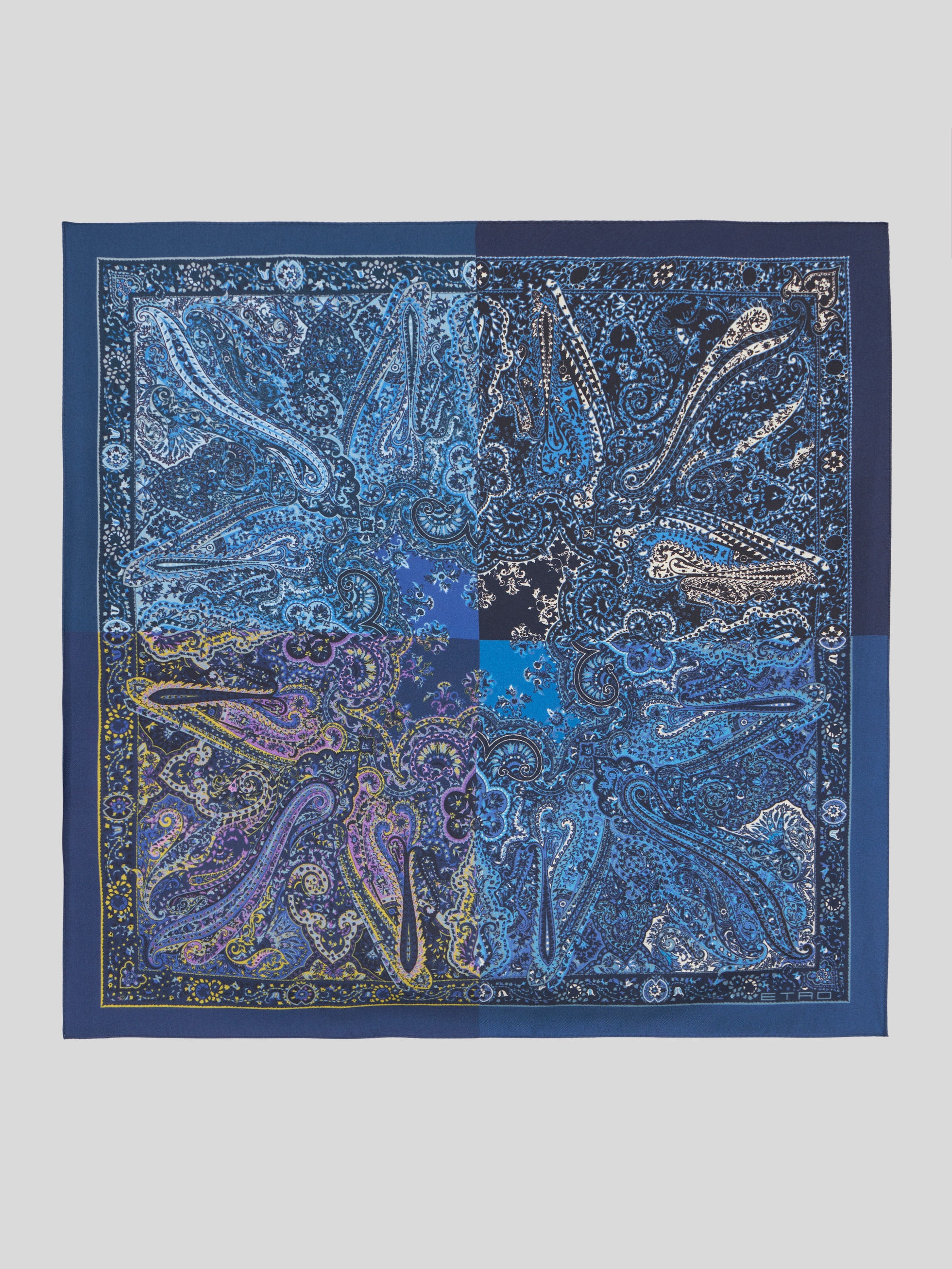 PRINTED SILK POCKET SQUARE 1