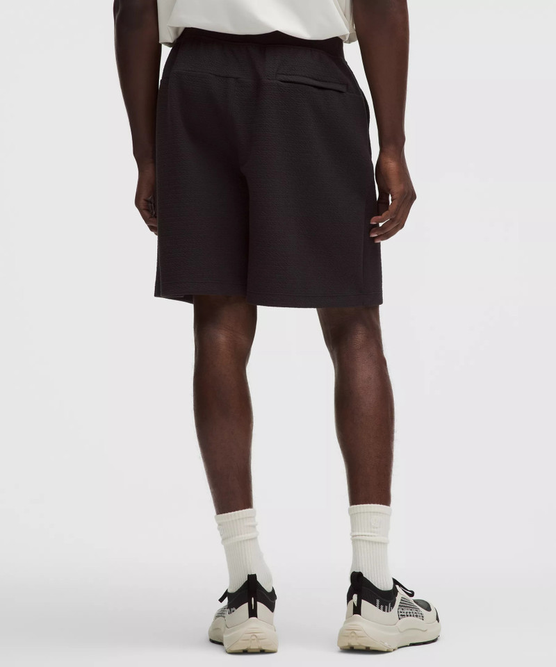 Textured Spacer Relaxed Short 8" 3