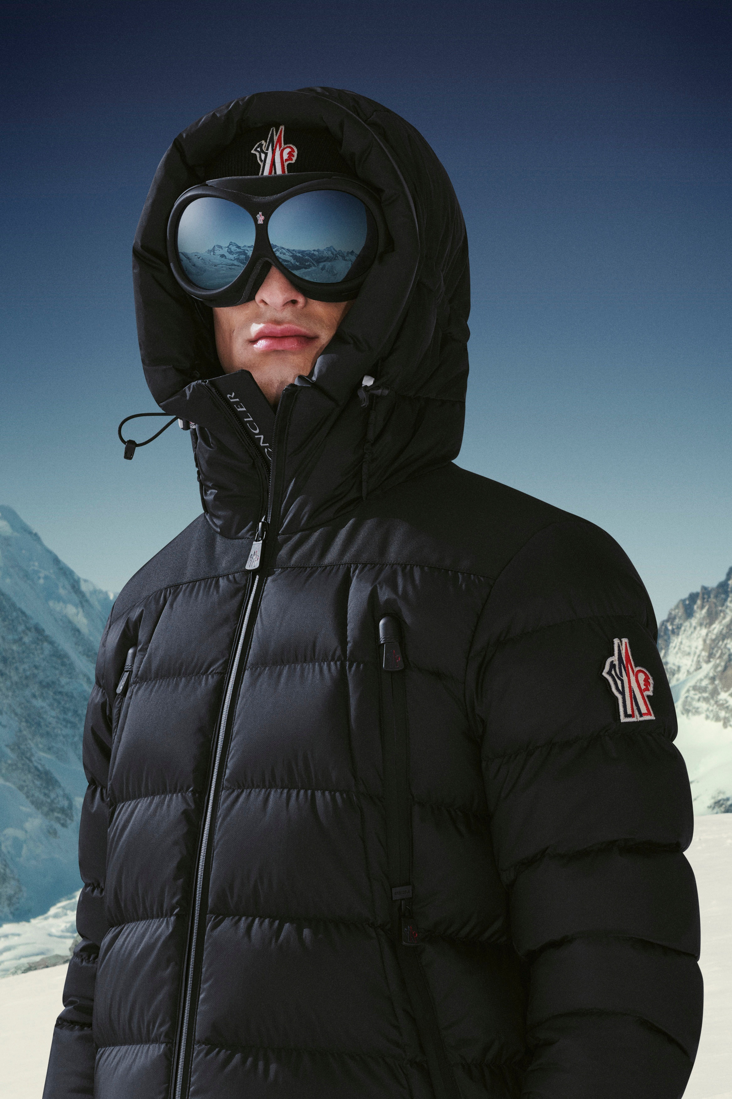MONCLER Grenoble KIBIRA クロップド ジャケット 関税送料込 Moncler Grenoble Camurac Short Down Jacket | REVERSIBLE