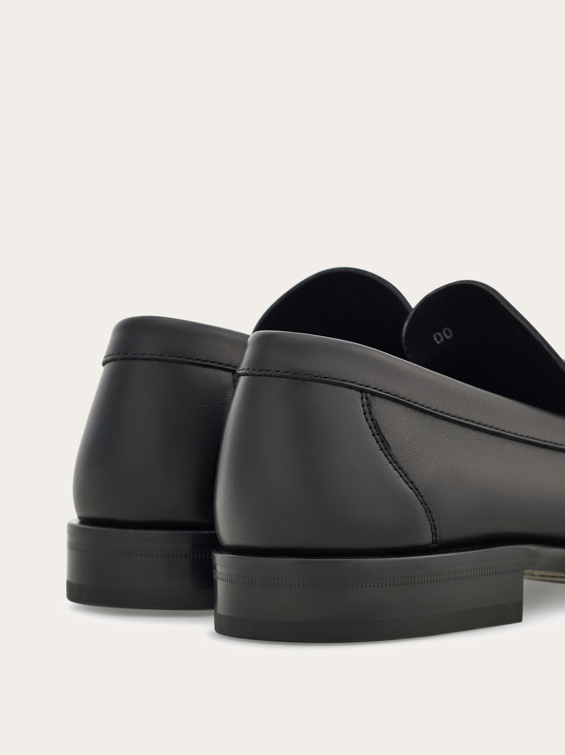 Penny loafer with Gancini ornament - 3