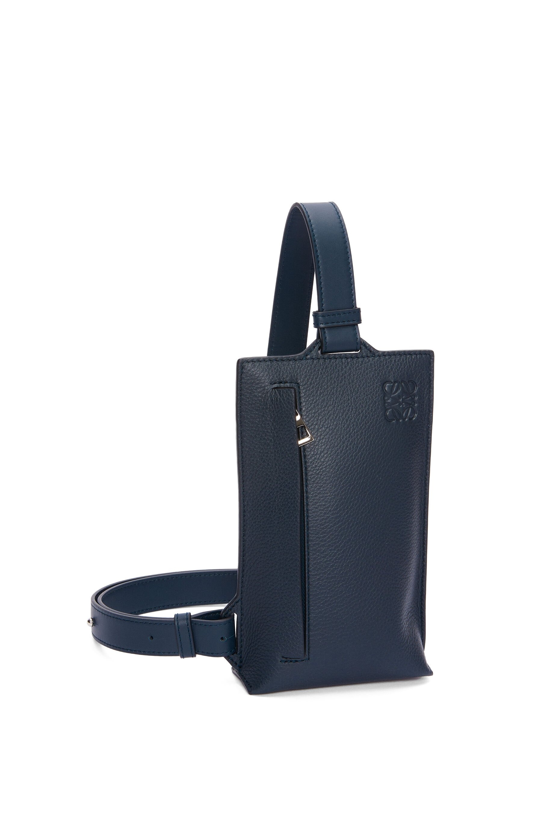 Vertical T Pocket in grained calfskin - 3
