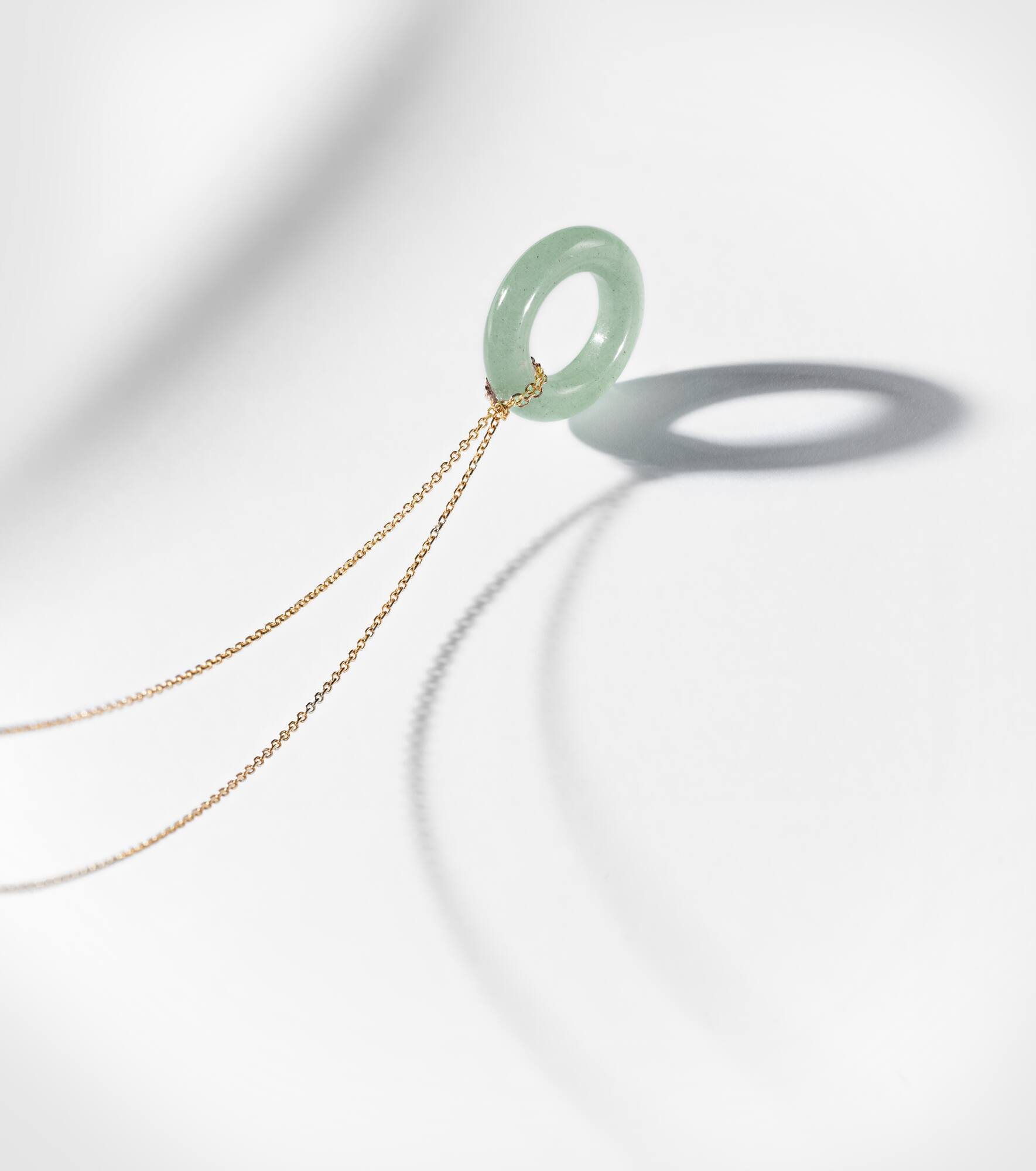Donut 14kt gold necklace with jade - 5
