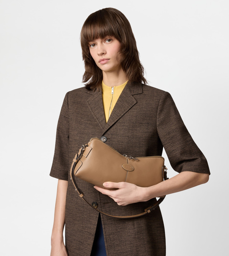 Tod's TOD'S DI BAG SWING SHOULDER BAG IN LEATHER MINI - BROWN outlook