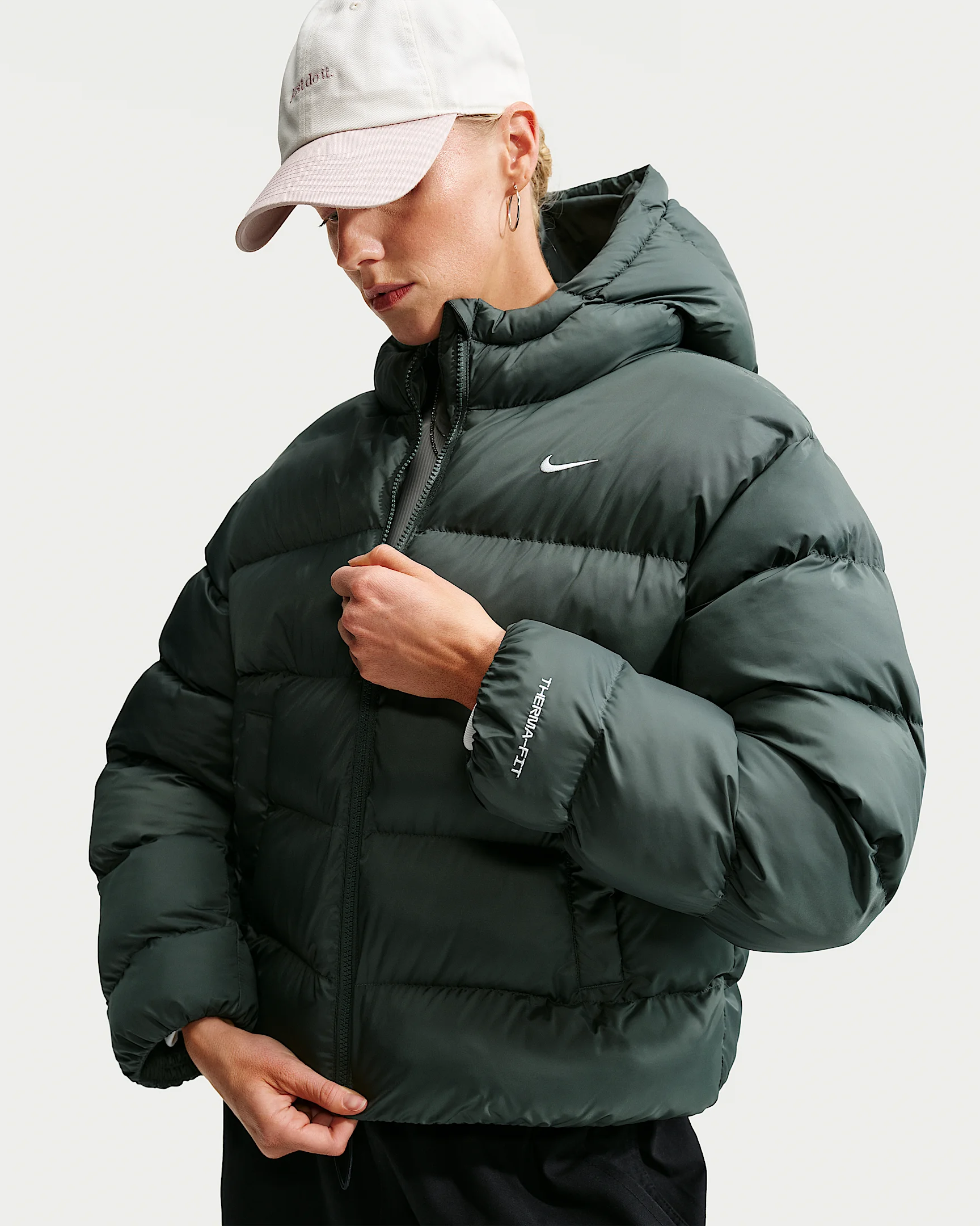 Nike Sportswear Women's Therma-FIT Jacket - 1