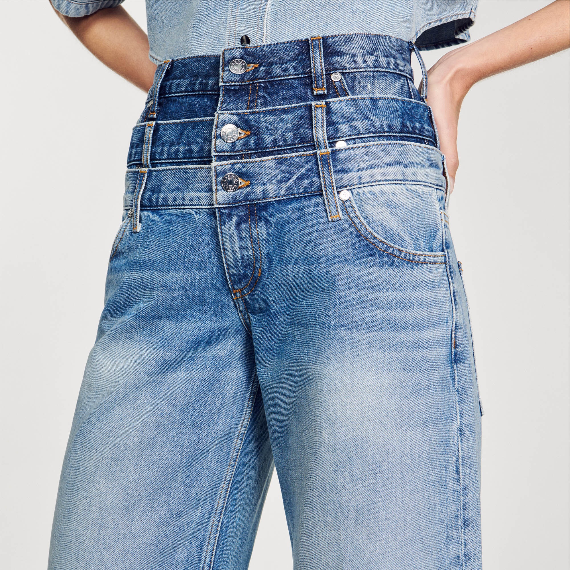 TRIPLE WAISTBAND JEANS - 4