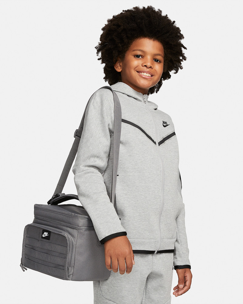 Nike Nike Futura Lunch Bag (6.75L) outlook