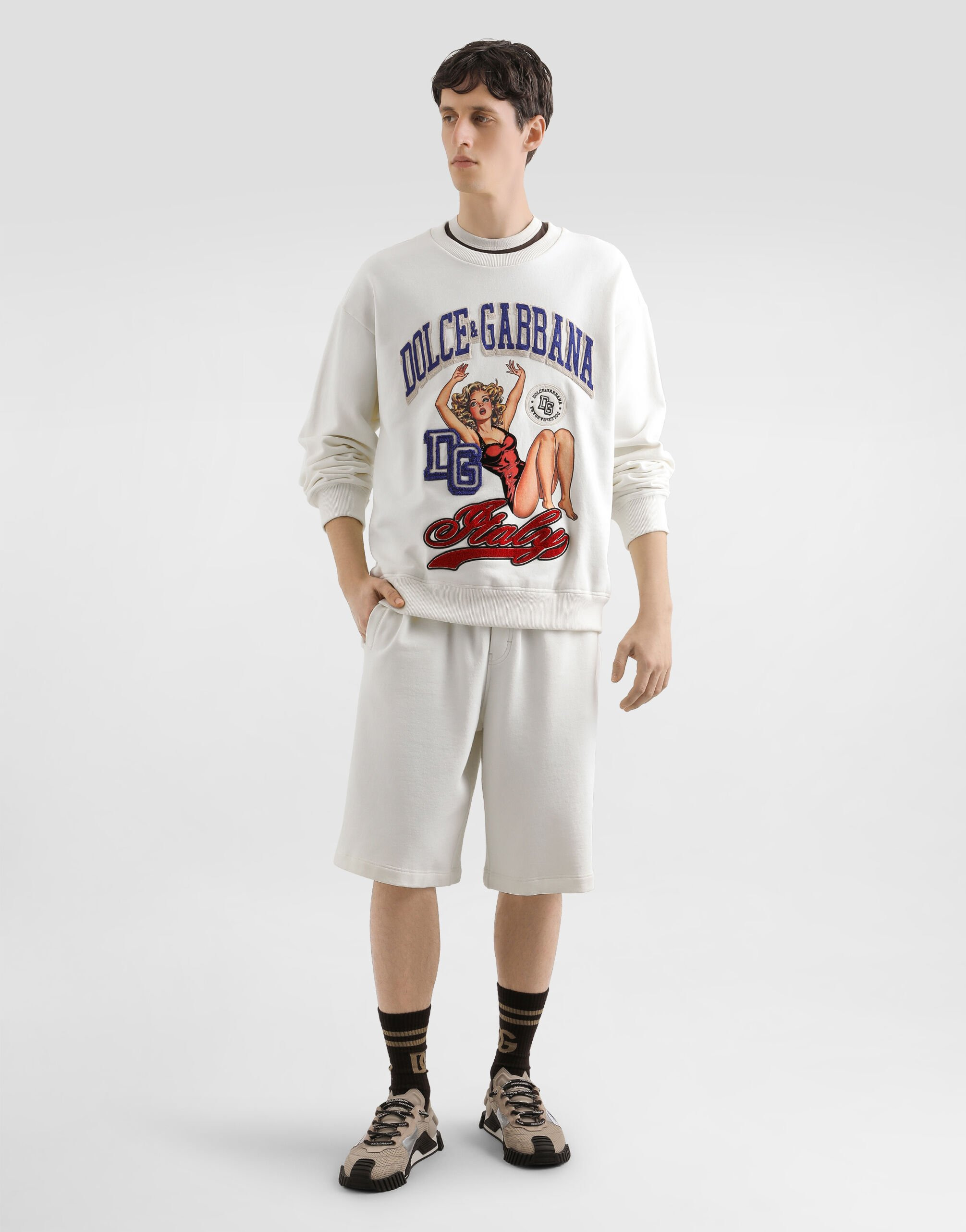 Sweatshirt with print and embroidery - 2