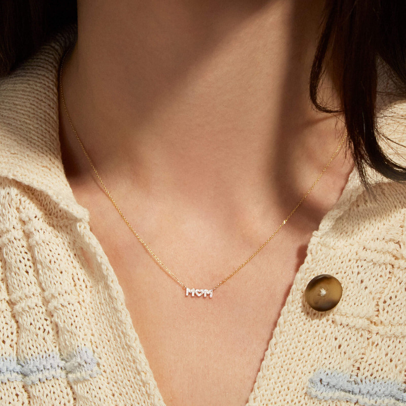 STONE AND STRAND Heart, Mom Necklace outlook