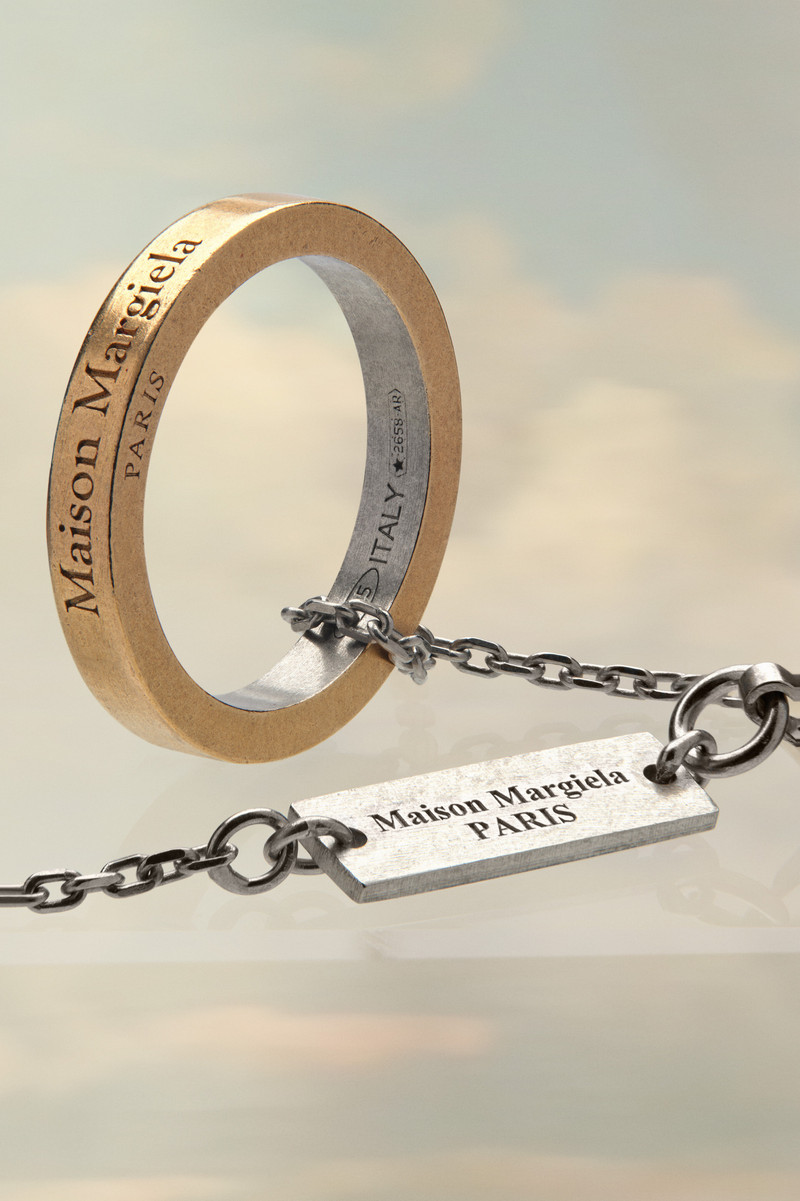 Maison Margiela Logo ring necklace outlook