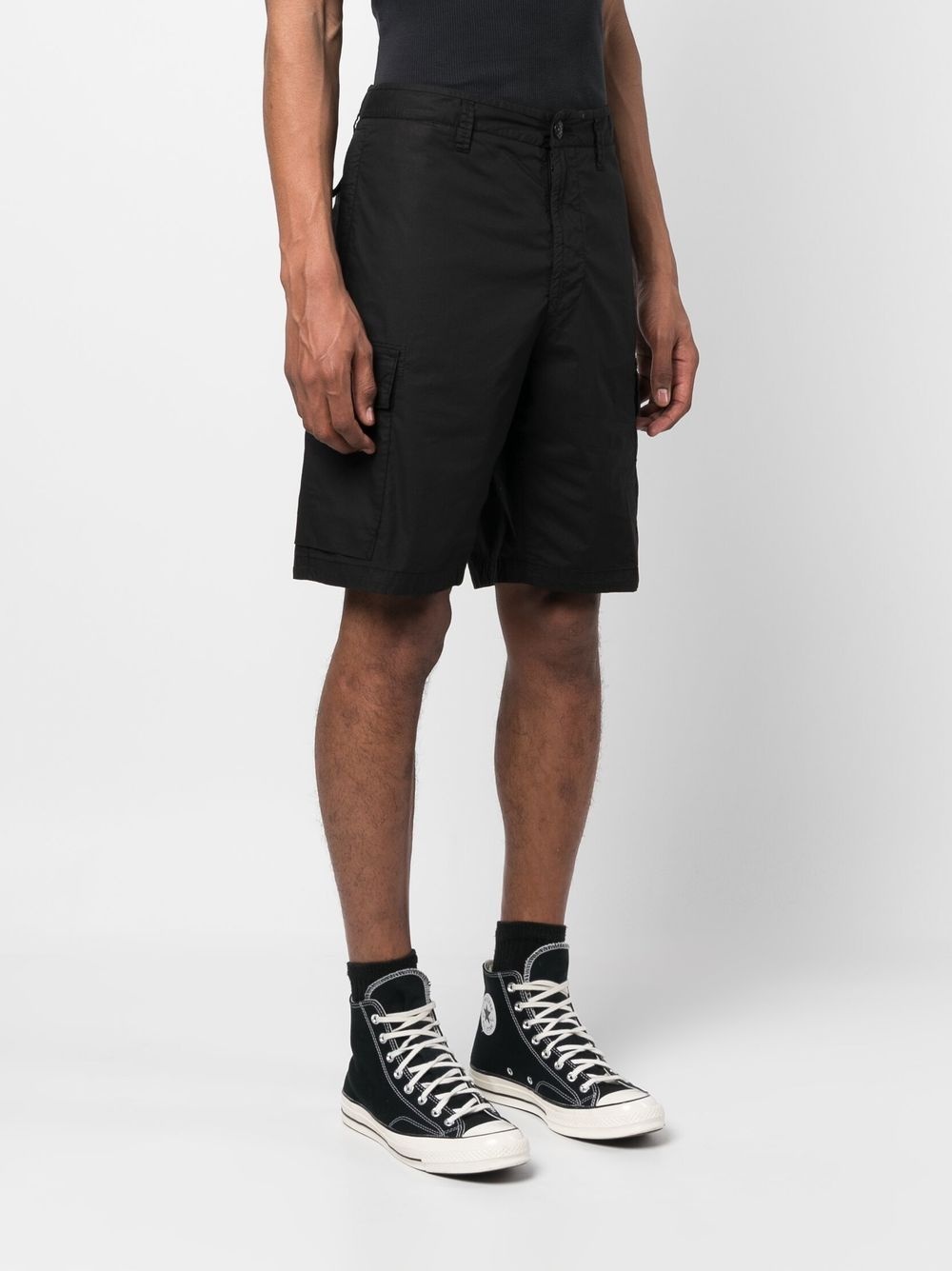 Compass-patch cargo shorts - 3