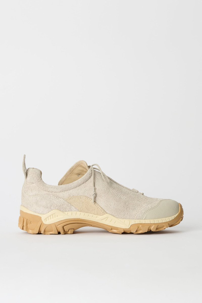Gabe Warm Fog Suede 4