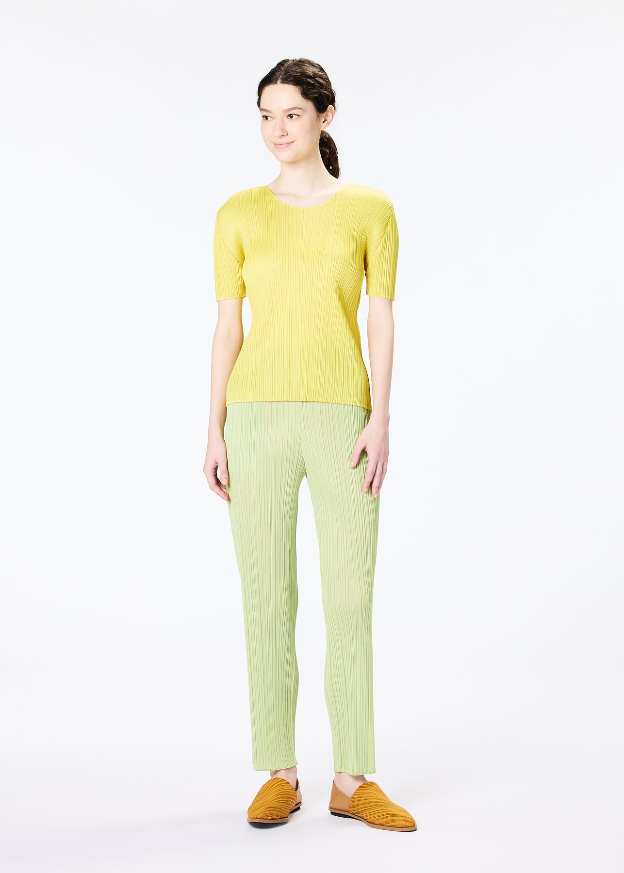 MONTHLY COLORS : APRIL TOP - 3