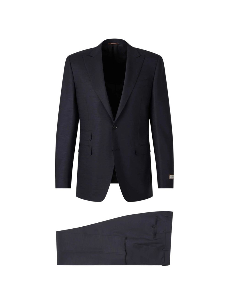 singe-breasted suit 1