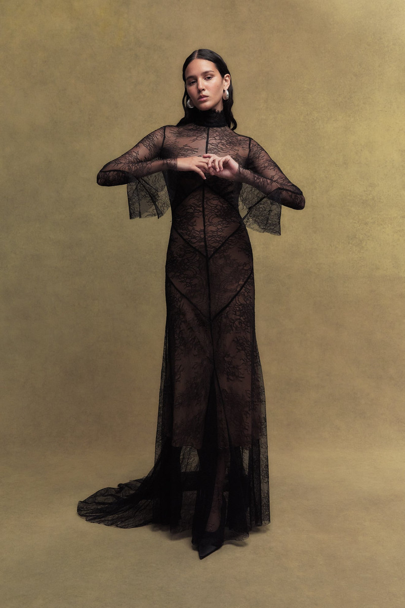 De La Vali HERMOSA LACE MAXI DRESS IN BLACK outlook