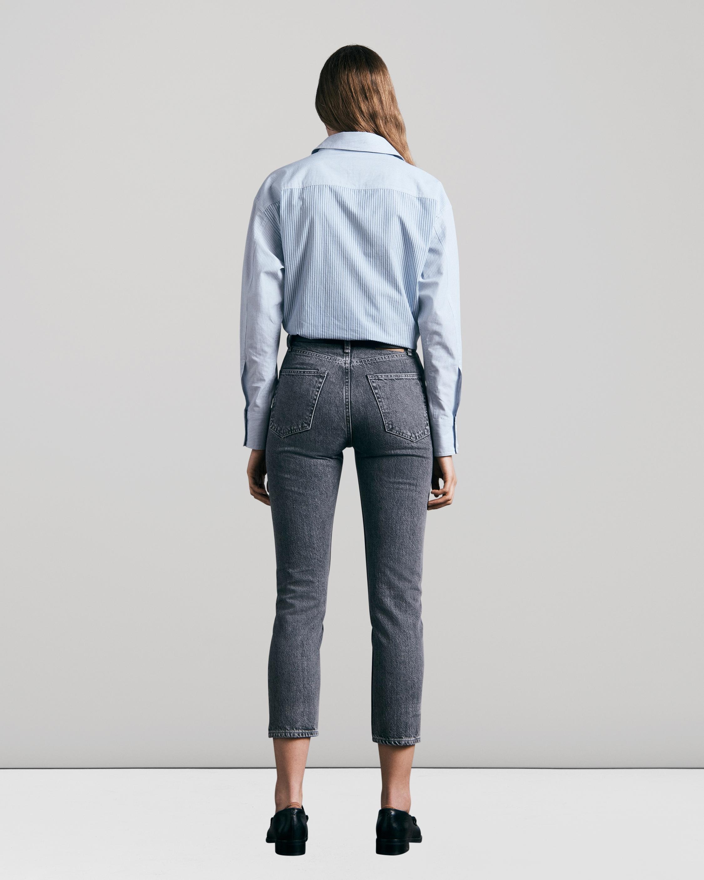 Nina High-Rise Cigarette - Colby
Slim Fit Ankle Light Grey Jean - 5