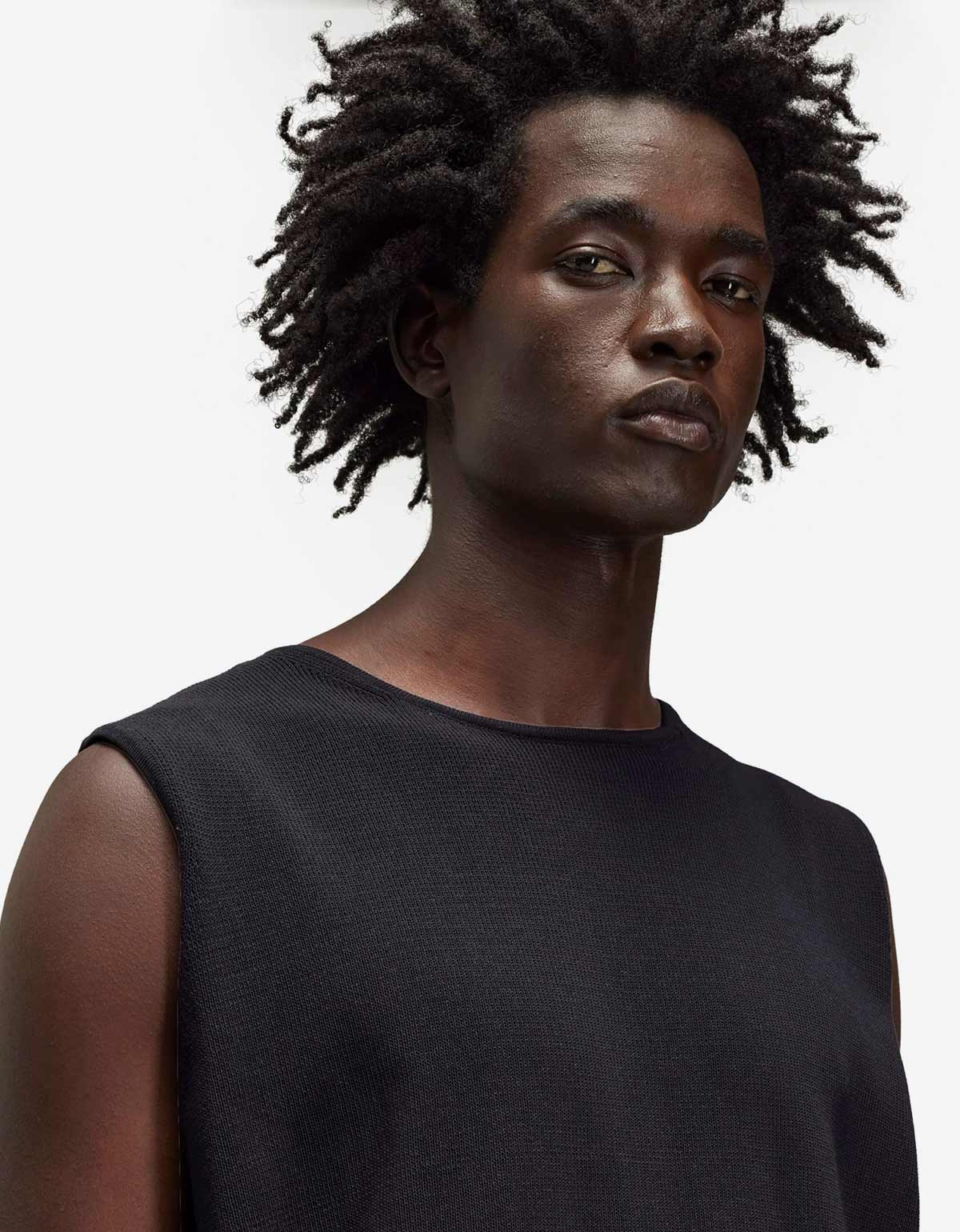 Y-3 Black Frayed Logo Knit Vest - 7