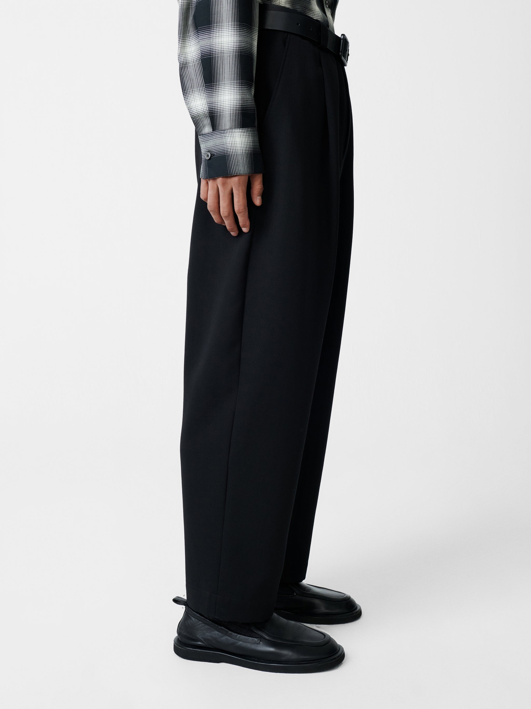 Tuck Pant - 6