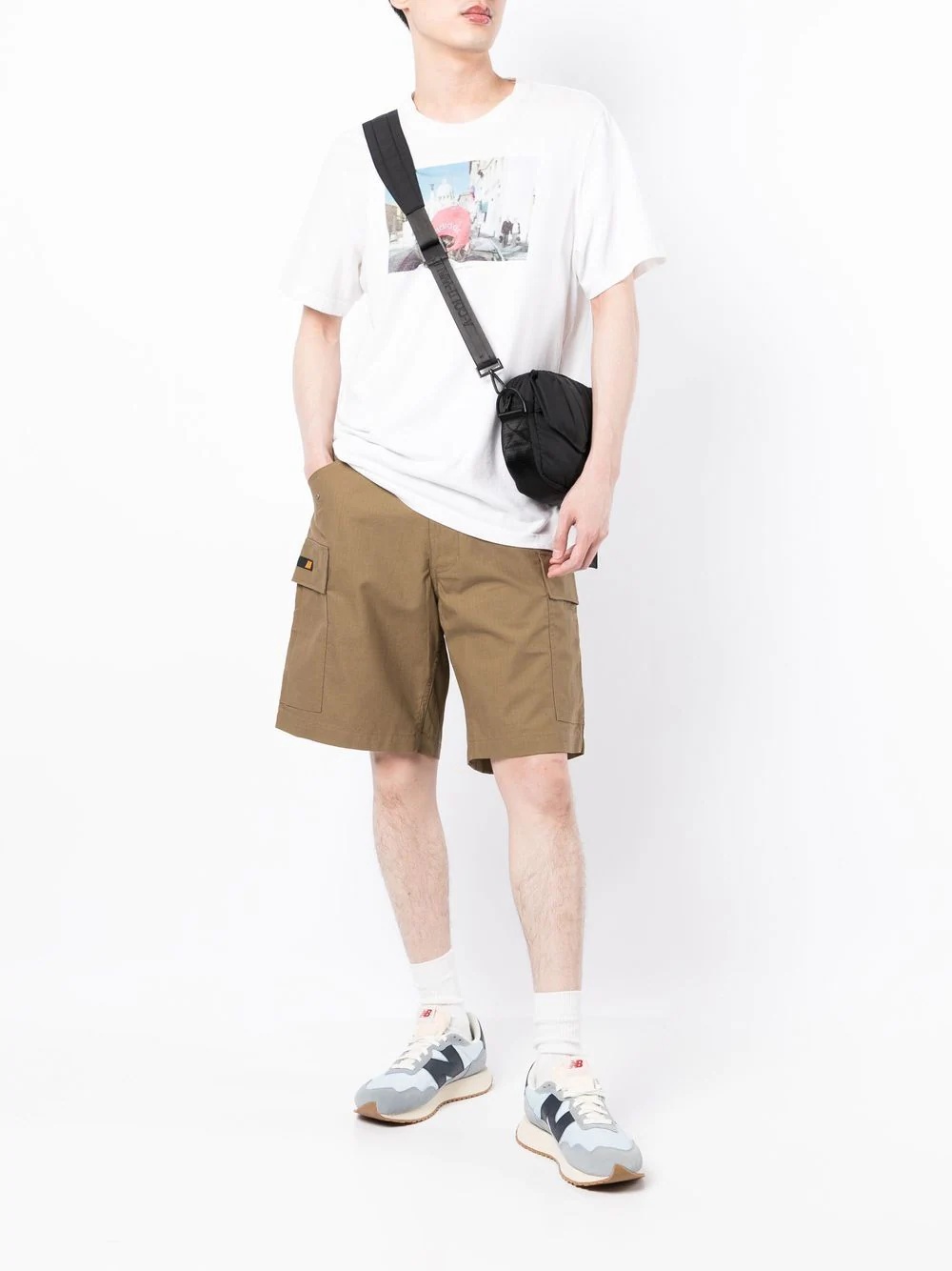 logo-patch cargo shorts - 2