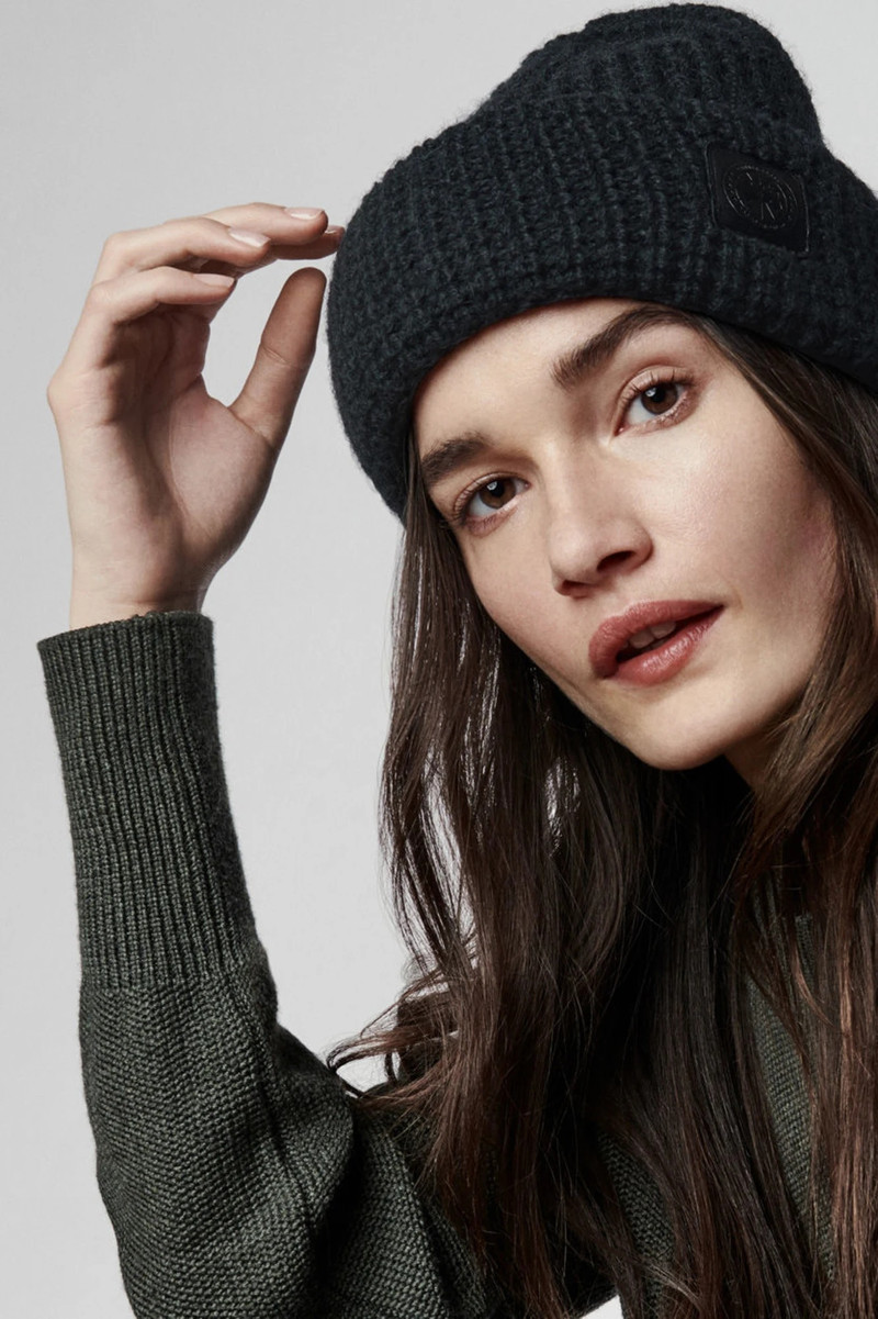 Canada Goose WAFFLE TOQUE outlook