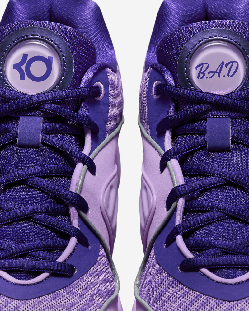 KD16 "B.A.D."를 선택하십시오. 농구 신발 13