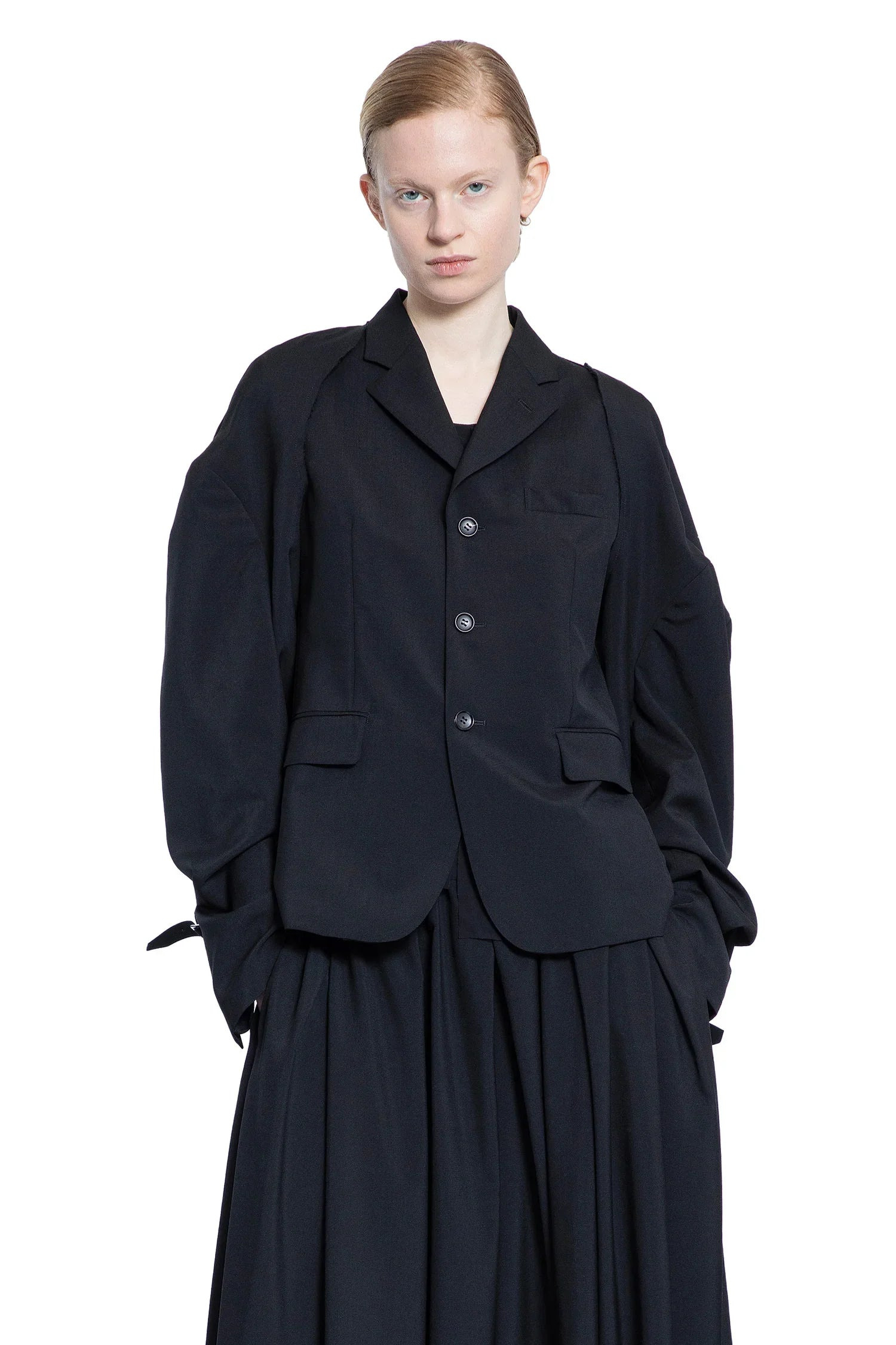 Nylon-And-Wool-Blazer-With-Removable-Sleeves - 8